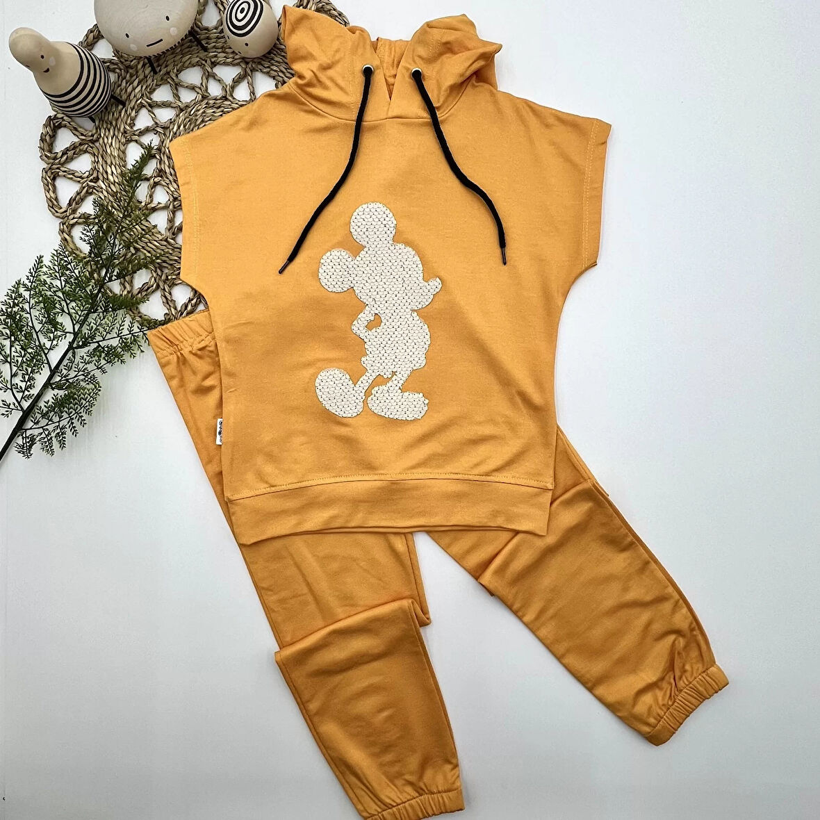 3-4-5 Yaş Kapşonlu Payetli Mickey Desenli Kısa Kol 2li Kız Erkek Çocuk Takımı Sarı
