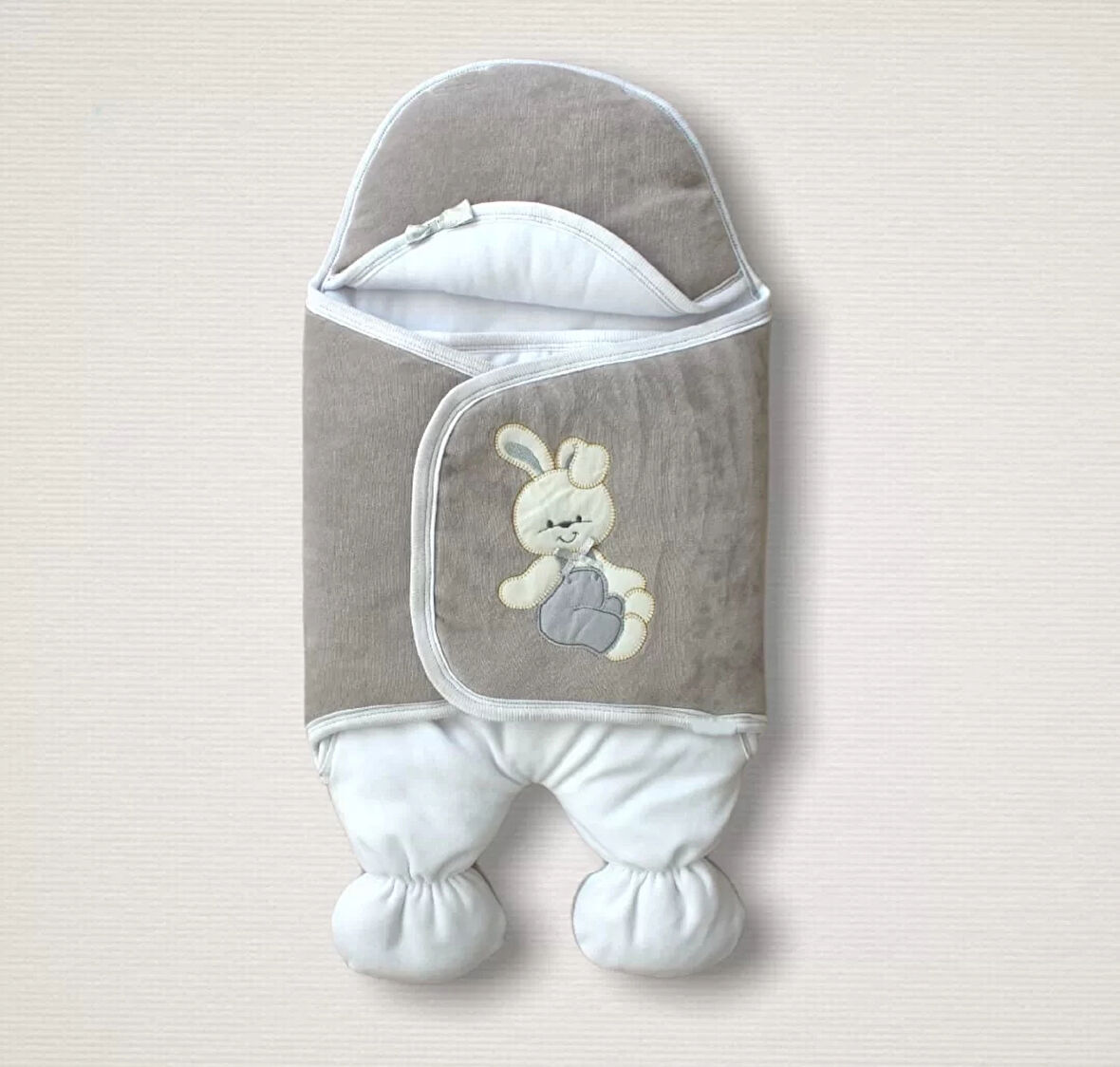 Yenidoğan Kadife Kumaş Ayıcık Nakışlı Şapkalı Kız Erkek Bebek Ayaklı Kundak Bebek Battaniyesi Kahverengi