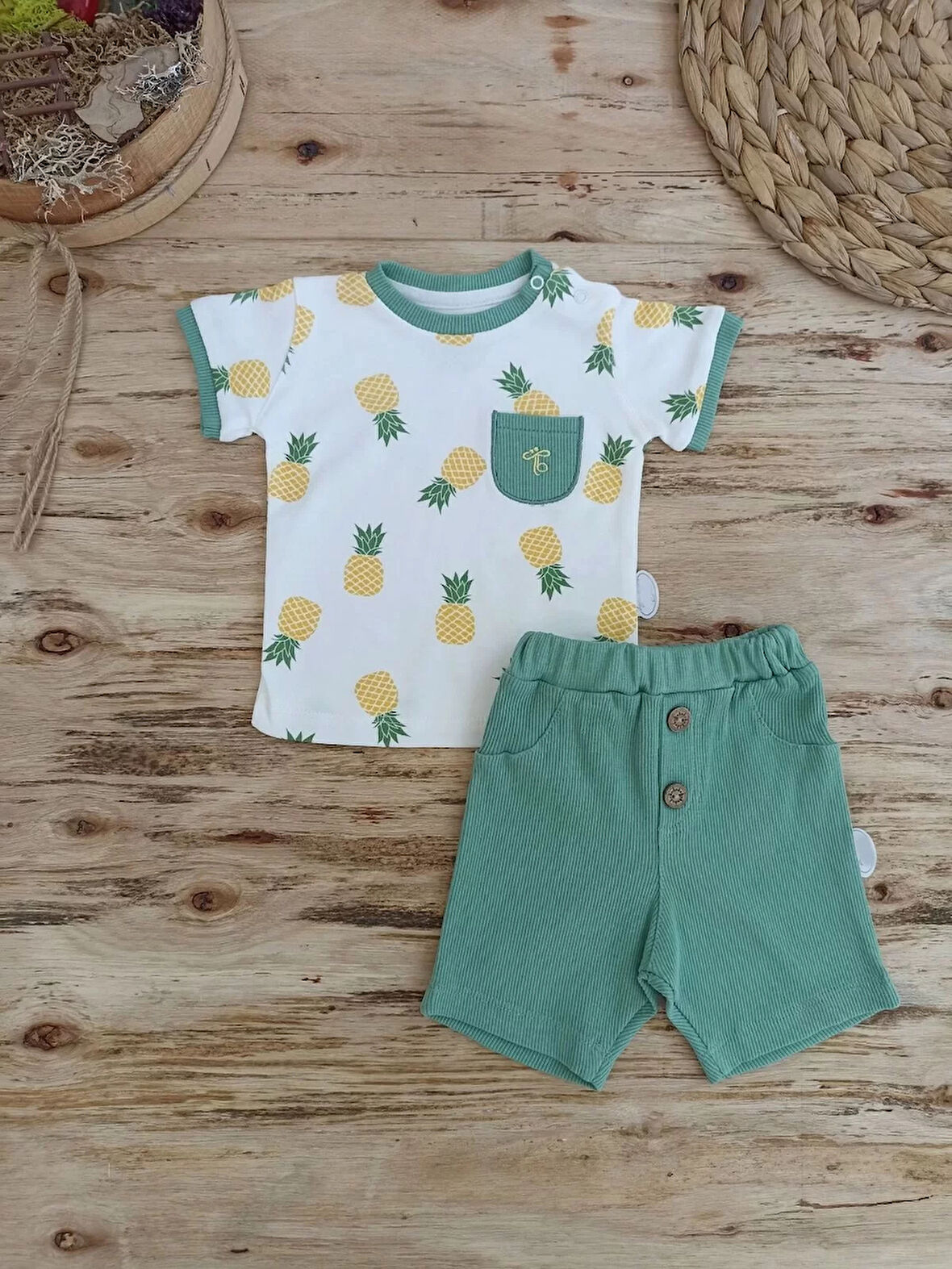 3-6 6-9 9-12 Ay Ananas Baskılı Şort Tişört 2 Li Kız Erkek Bebek Takımı Yeşil