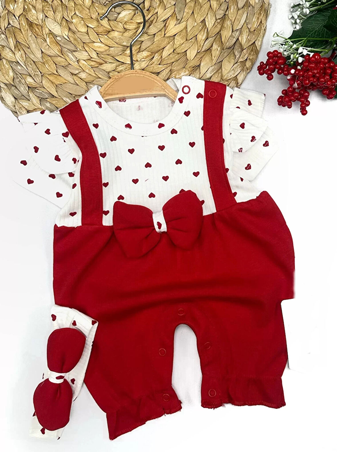3-6-9-12 Ay Bandanalı Piti Kalp Baskılı Salopet Görünümlü 2li Kız Bebek Takımı