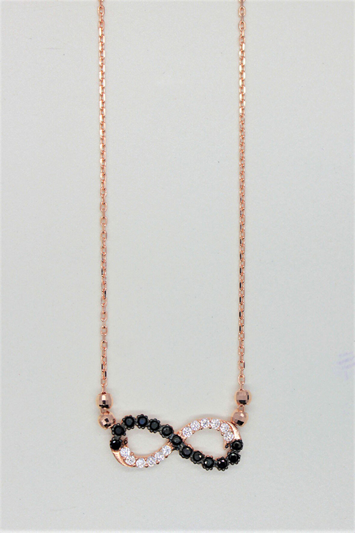 925 Ayar Siyah Sonsuzluk Rose Gümüş Kolye (TGK0194)