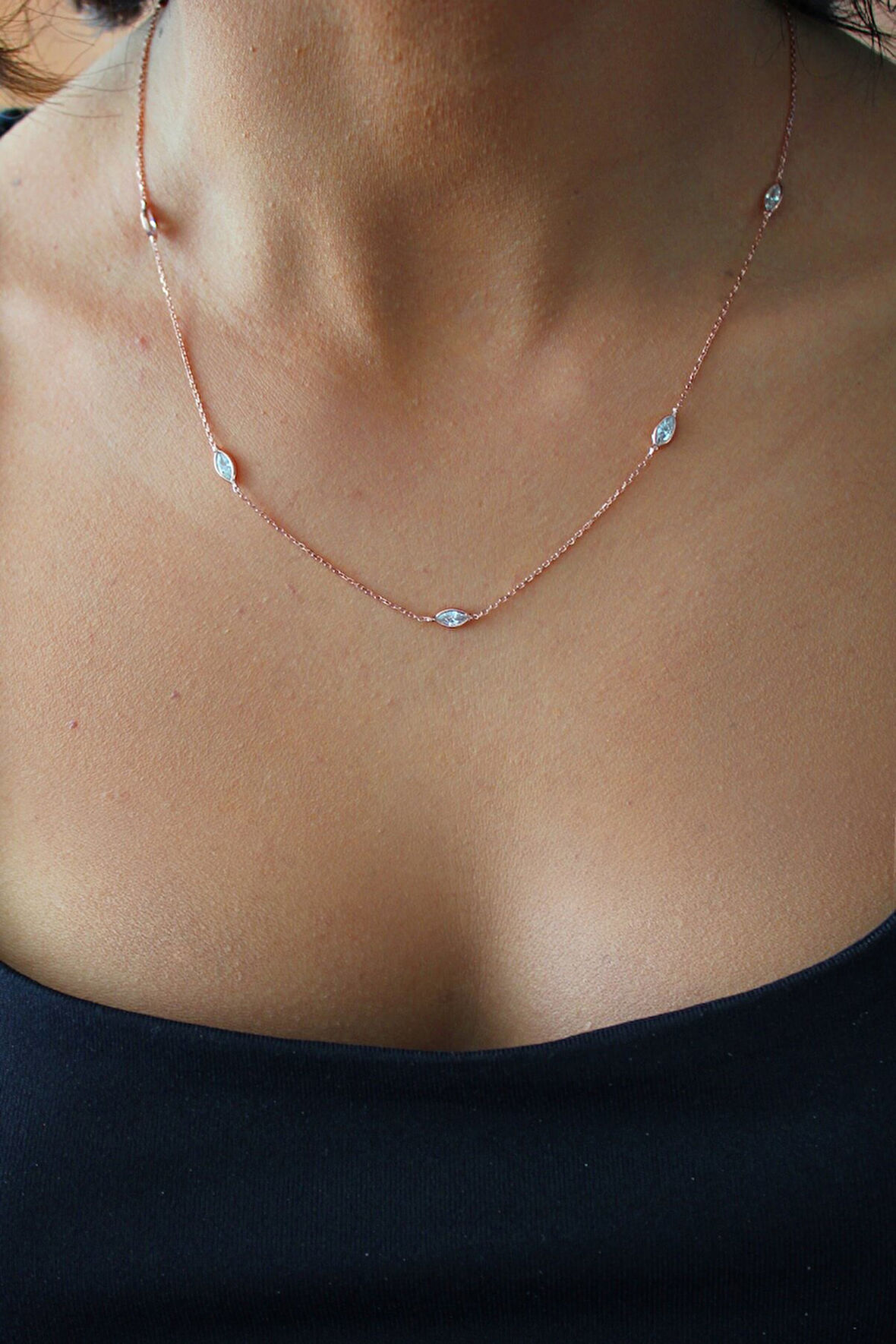 925 Ayar Badem Taşlı Su Yolu Roz Gümüş Kolye (TGK0407)