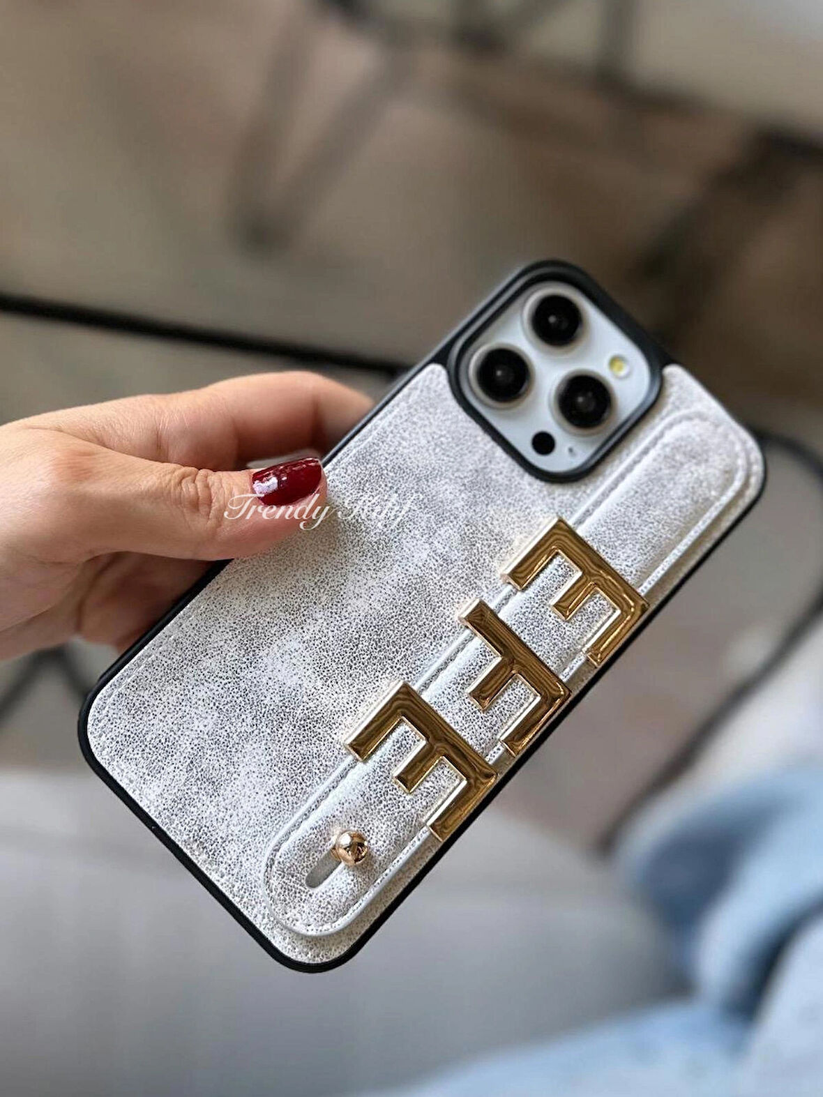 iPhone (15 PRO MAX) uyumlu Kişiselleştirilebilir Charmlı Kılıf