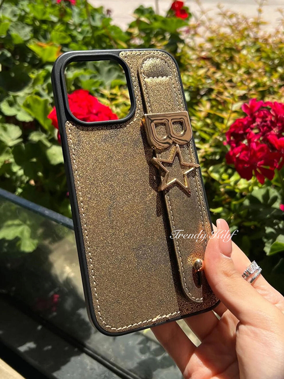 iPhone (16 Plus) uyumlu Kişiselleştirilebilir Charmlı Kılıf