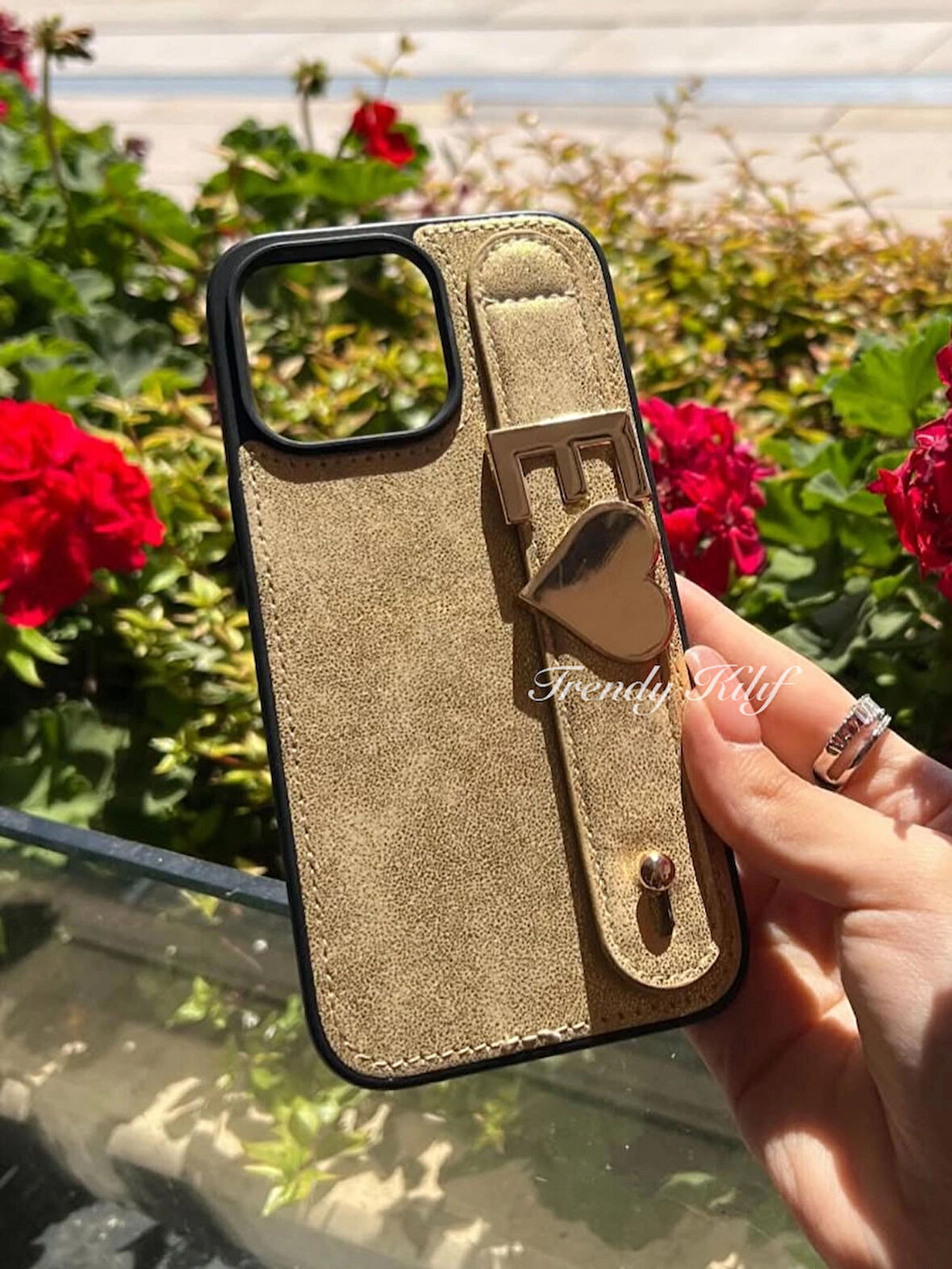 iPhone (15 PRO MAX) uyumlu Kişiselleştirilebilir Charmlı Kılıf