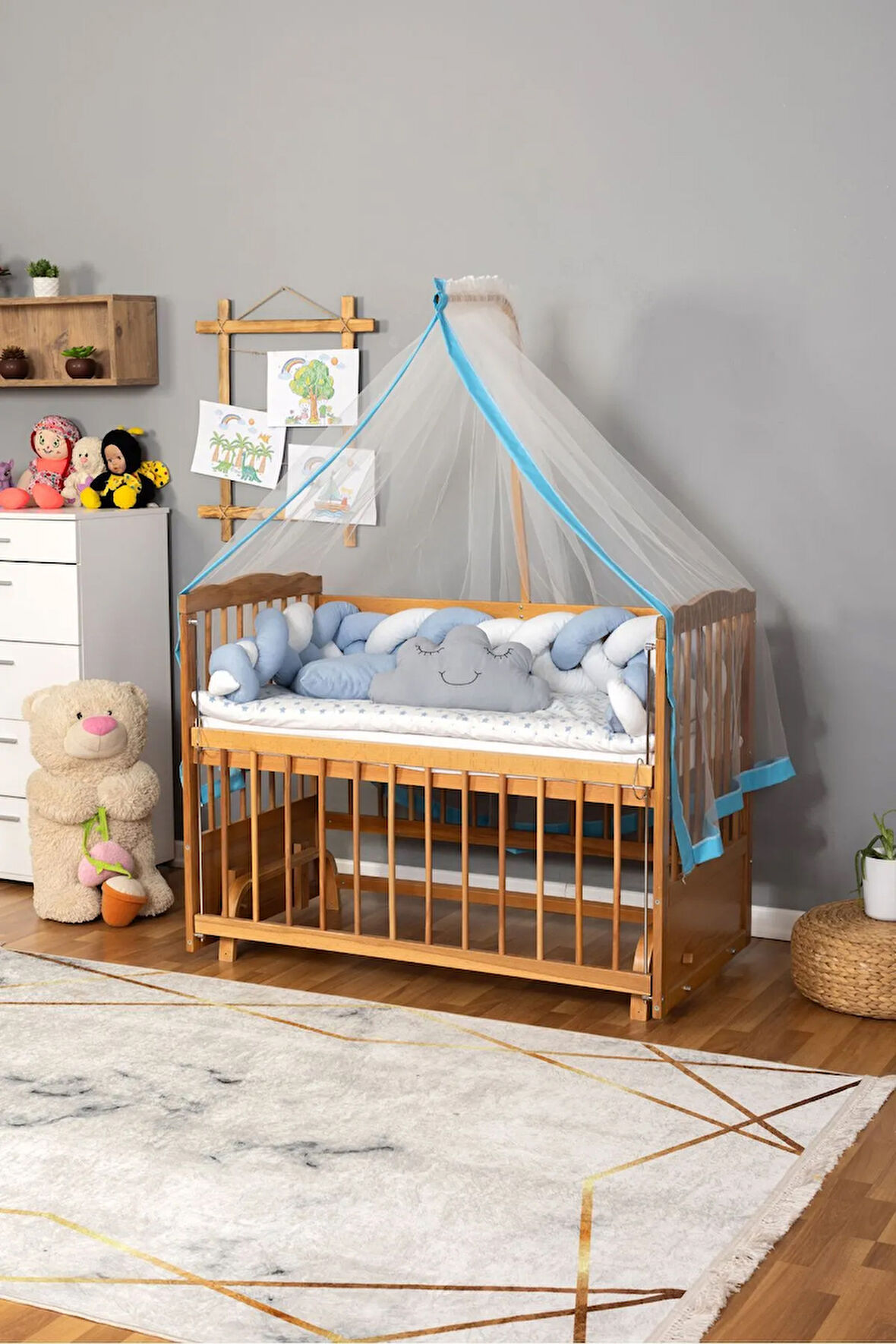 Ahşap Beşik Anne Yanı Beşik Vernikli 60x120 - Mavi Beyaz Örgü Uyku Seti Seti + Yatak