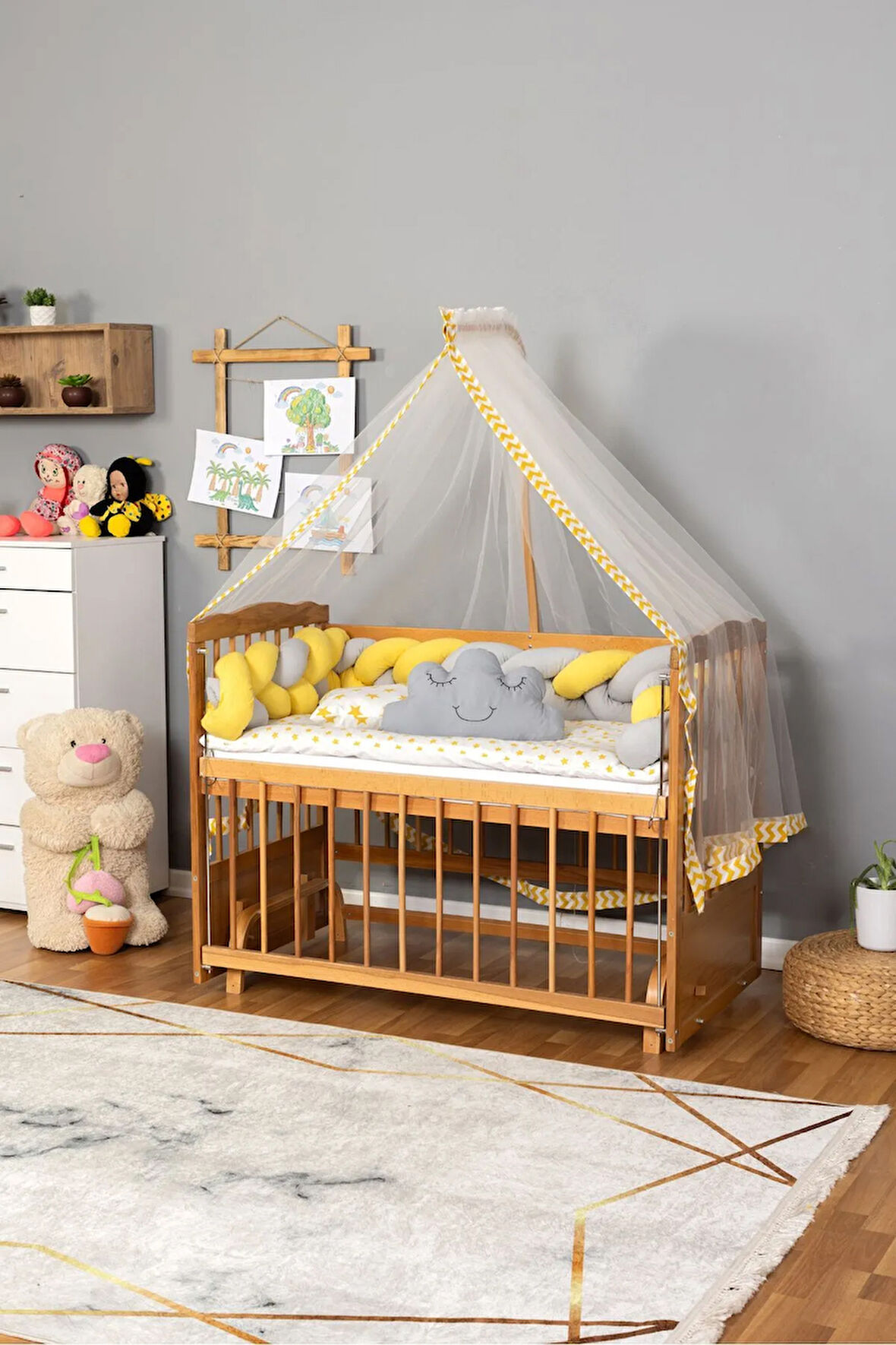 Ahşap Beşik Anne Yanı Beşik Vernikli 60x120 - Sarı Gri Örgü Uyku Seti Seti + Yatak