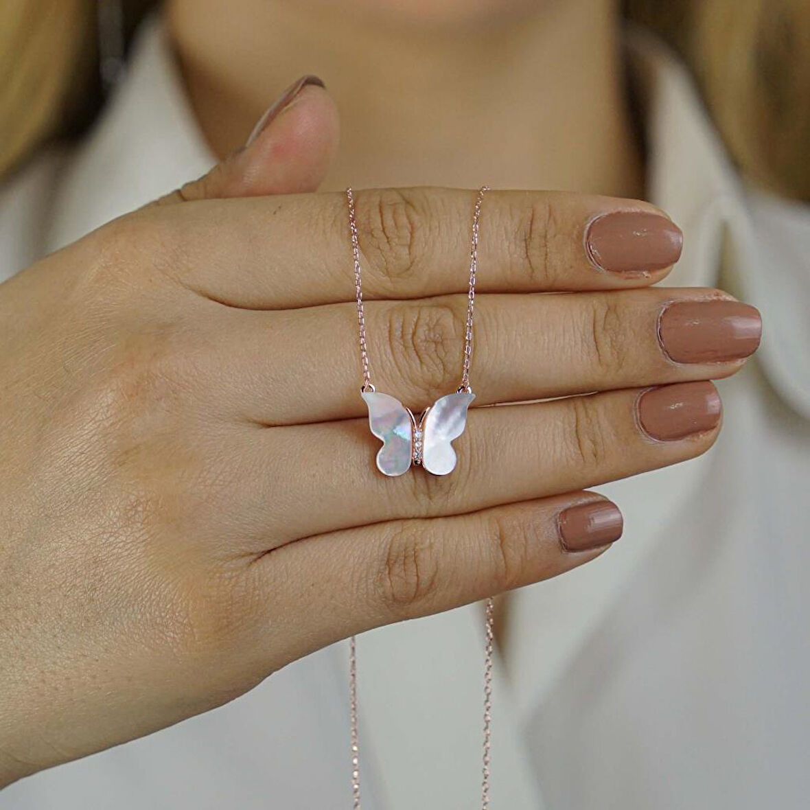 Sedef Taşlı Kelebek Tasarımlı 925 Ayar Gümüş Kadın Kolye Rose