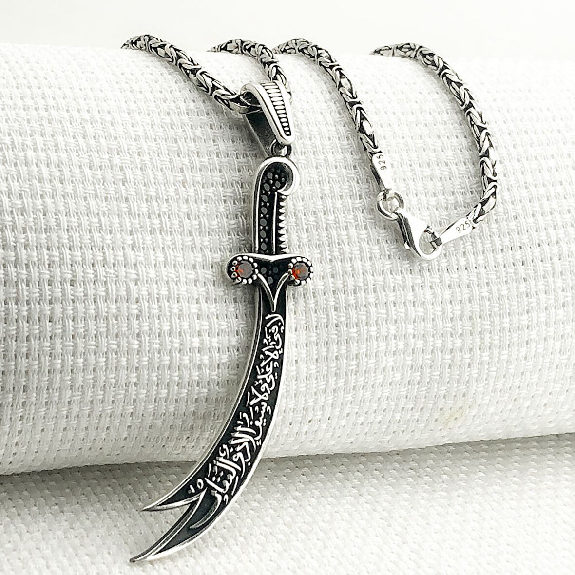 925 Ayar Gümüş Kırmızı Taşlı La Feta İlla Ali La Seyfe İlla Zülfikar Kral Zincir Kolye