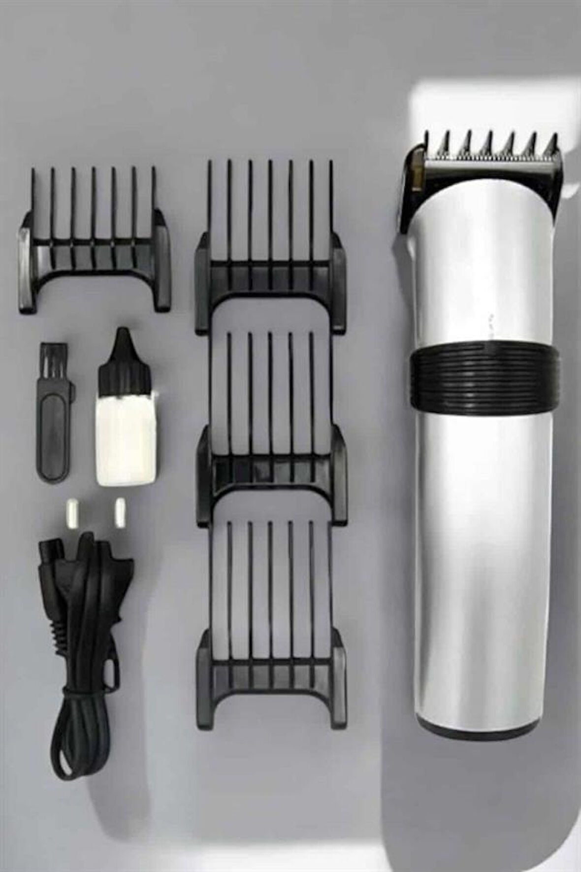 4 Taraklı Profesyonel Şarjlı Saç ve Sakal Kesme Tıraş Makinesi Seti