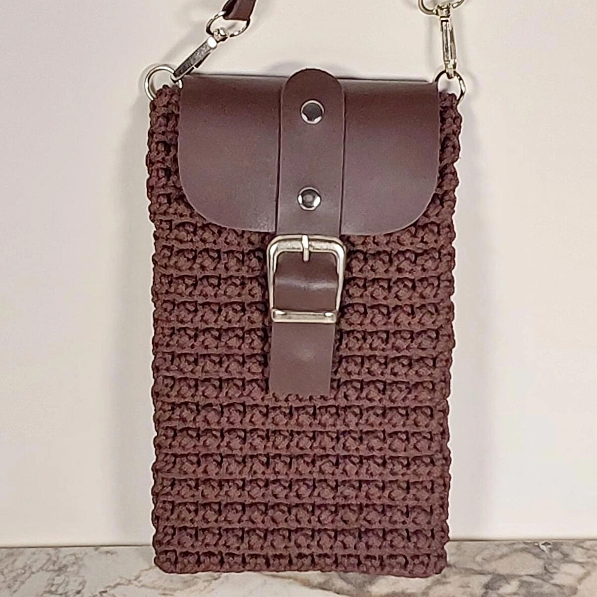 Cep telefonu çantası