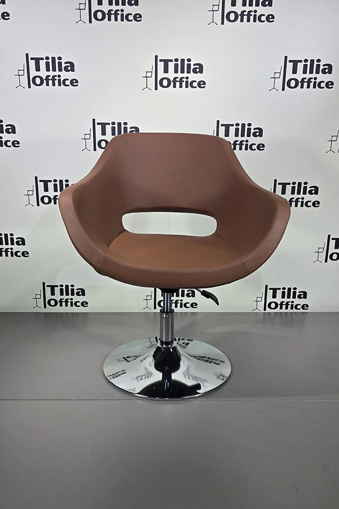 Monaco Çalışma Kuaför Kesim Koltuğu Tepsi Ayak