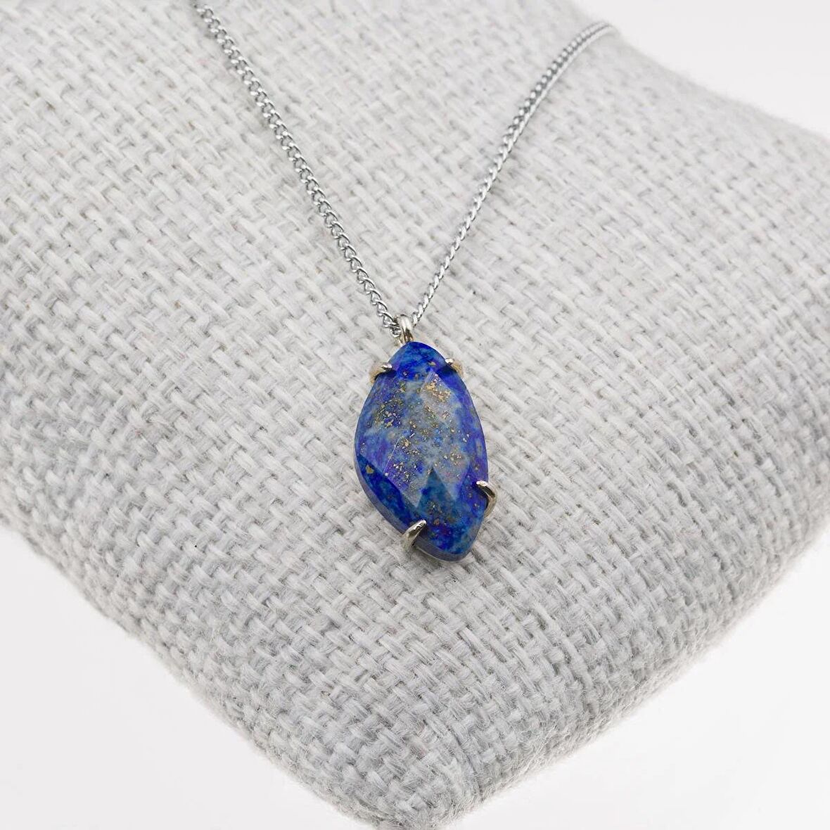Lapis Lazuli Taşı Kolye-Kararmaz Zincirli