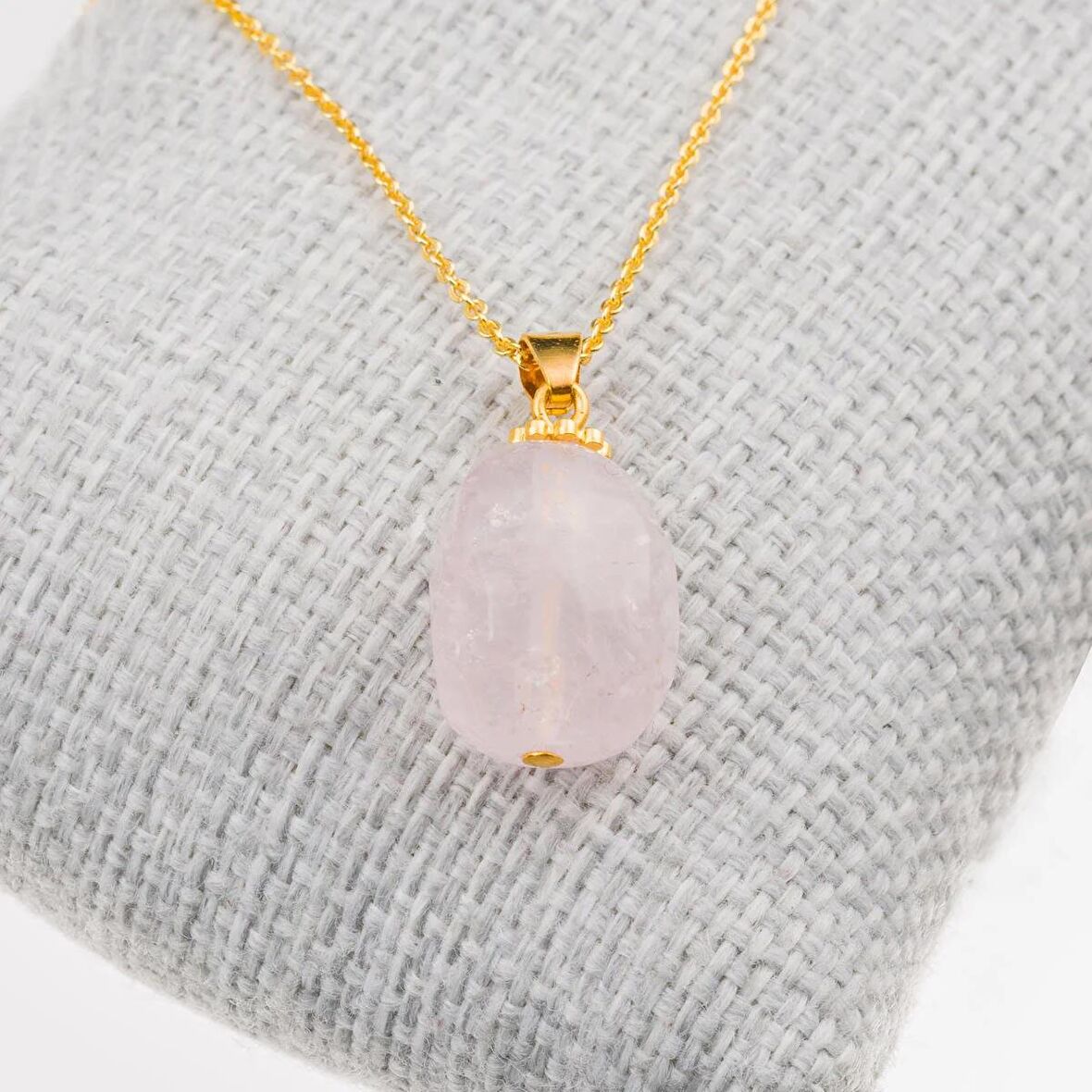 Pembe Kuvars Taşı Kolye-Gold Renk