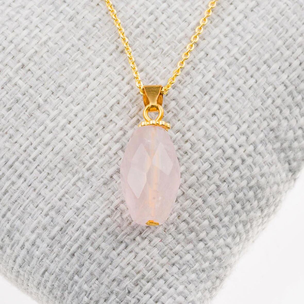 Pembe Kuvars Taşı Kolye-Gold Renk