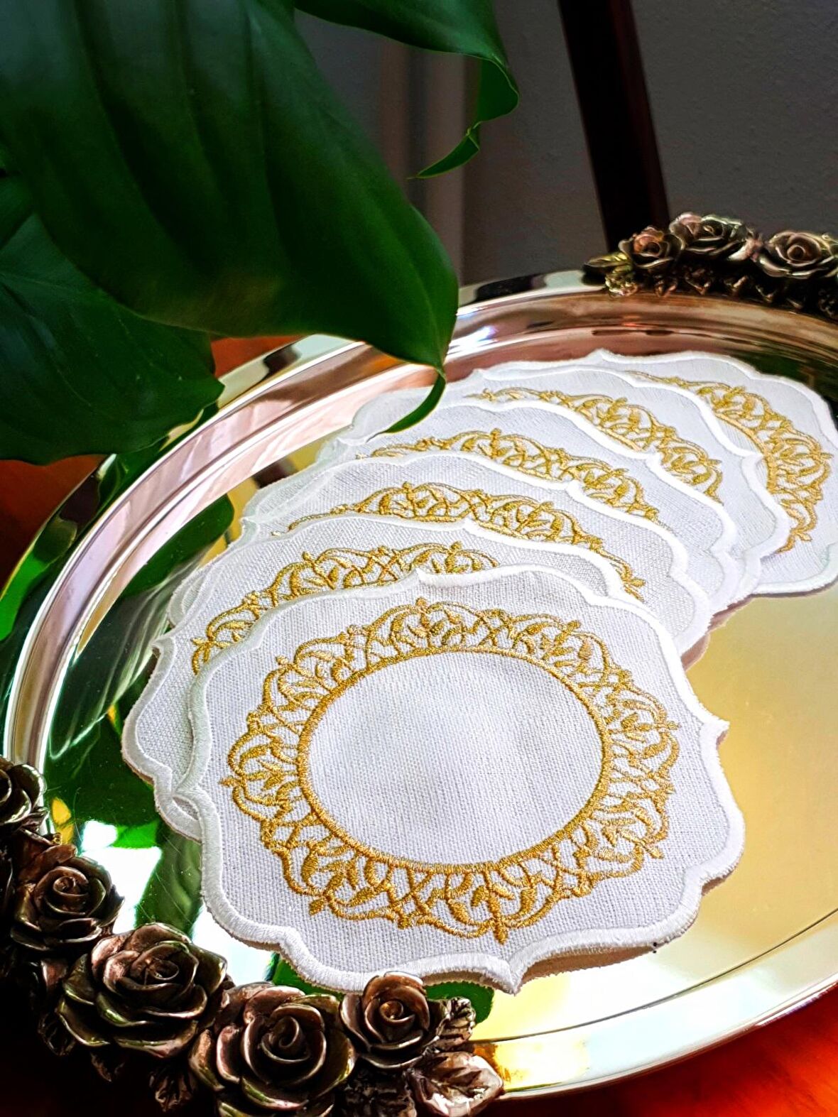 Gardenya Kumaş Nakışlı Leke Tutmaz Bardak altlığı 6'lı Set Altın Simli