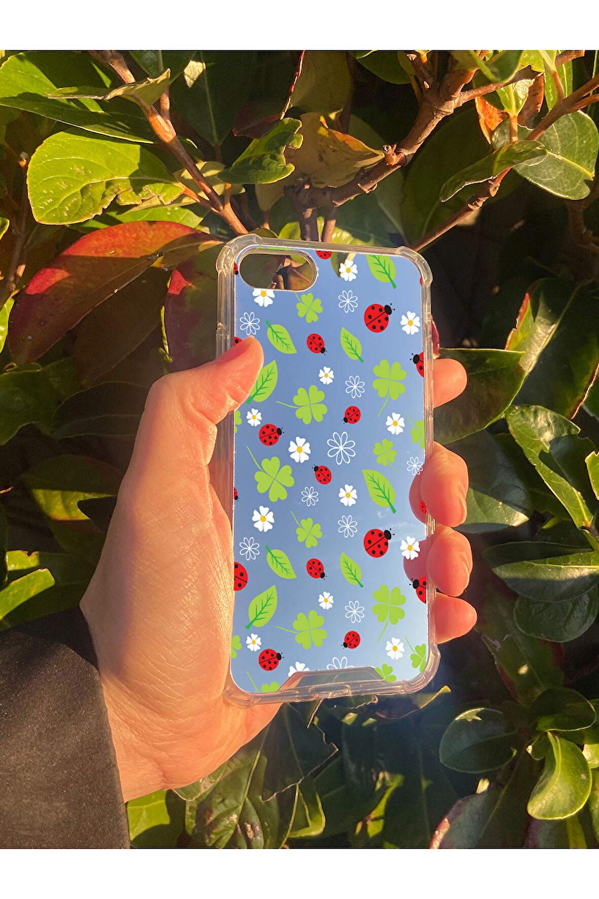 İphone 7 İle Uyumlu Aynalı Uğur Böceği Desenli Darbe Kamera Korumalı Silikon Telefon Kılıfı