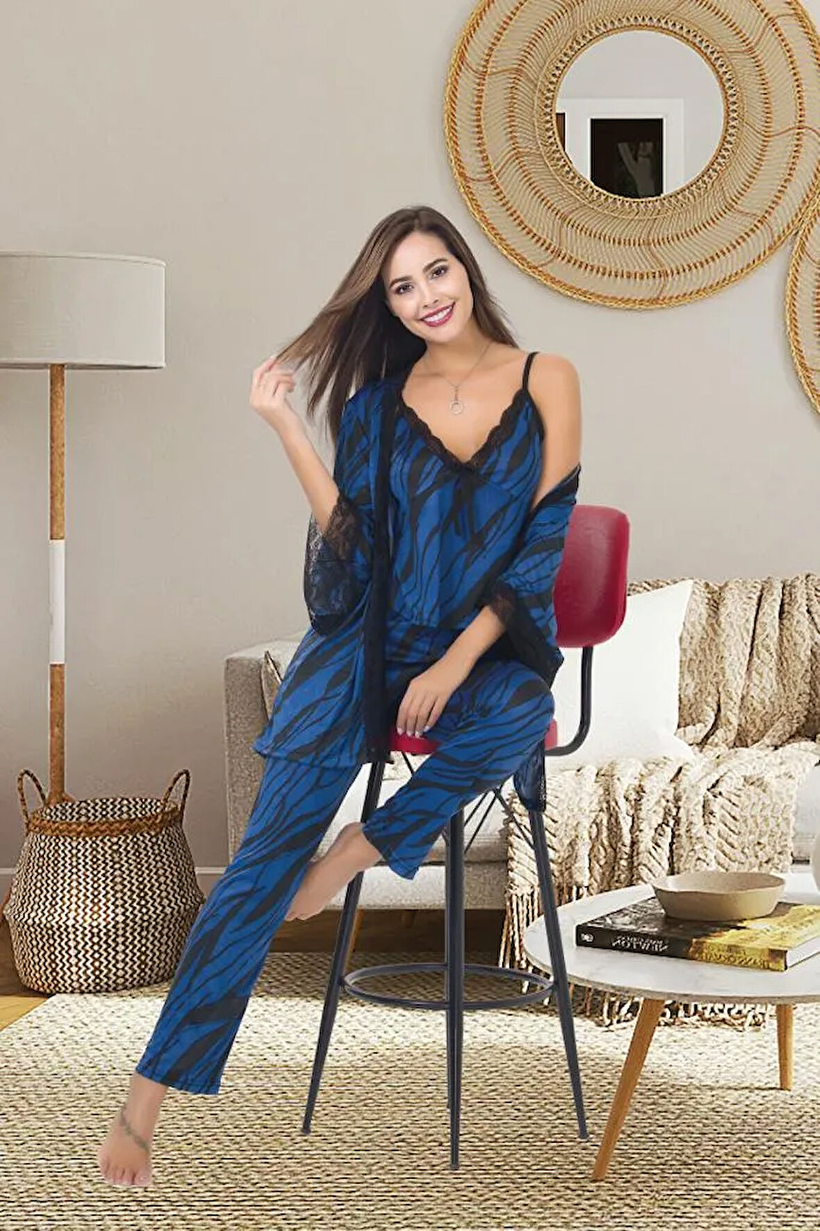 Günlük Kullanıma Uygun , Rahat ve Şık Üç Parça Sabahlık