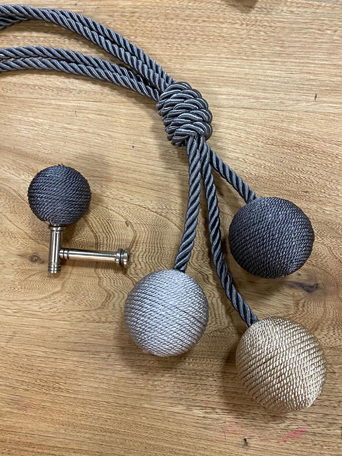 Sahara Home Perde Aksesuarı Yan Bağlama ve Renso Takım 1 Renso 3 Top