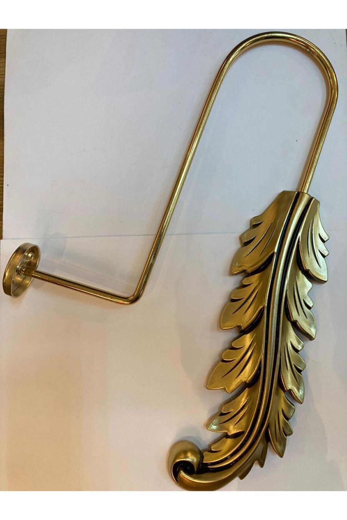 Ege'den Altın Rengi Yaprak Detaylı Metal Fon Perde Bağlama Renso Kol Bağı Perde Süsü