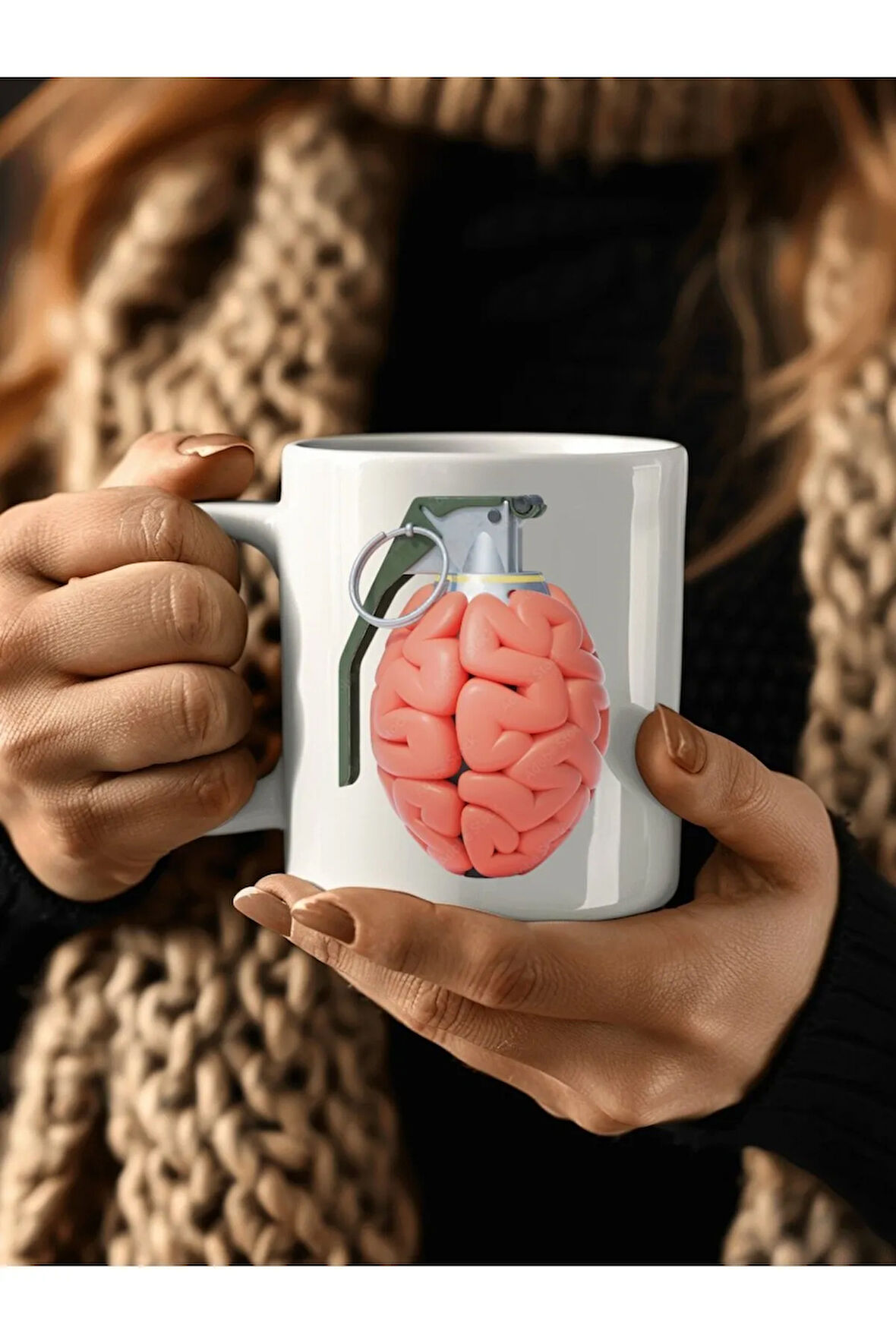 El Bombası Ve Beyin Şeklinde 3 Boyutlu Tasarım Seramik Kupa Mug - Hediyelik Kupa