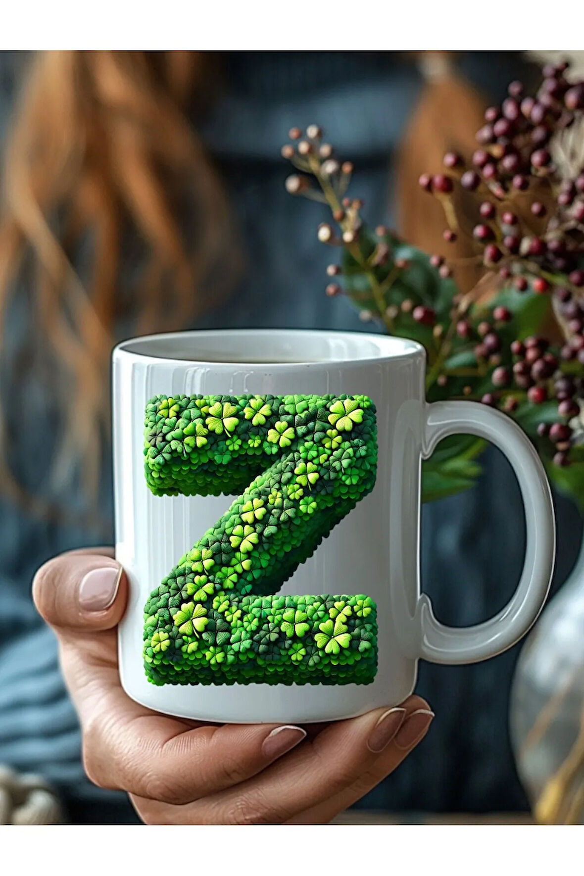 Yonca Çim Şeklinde Harf Kişiye Özel 3 Boyutlu Tasarım Seramik Kupa Mug - Hediyelik Kupa