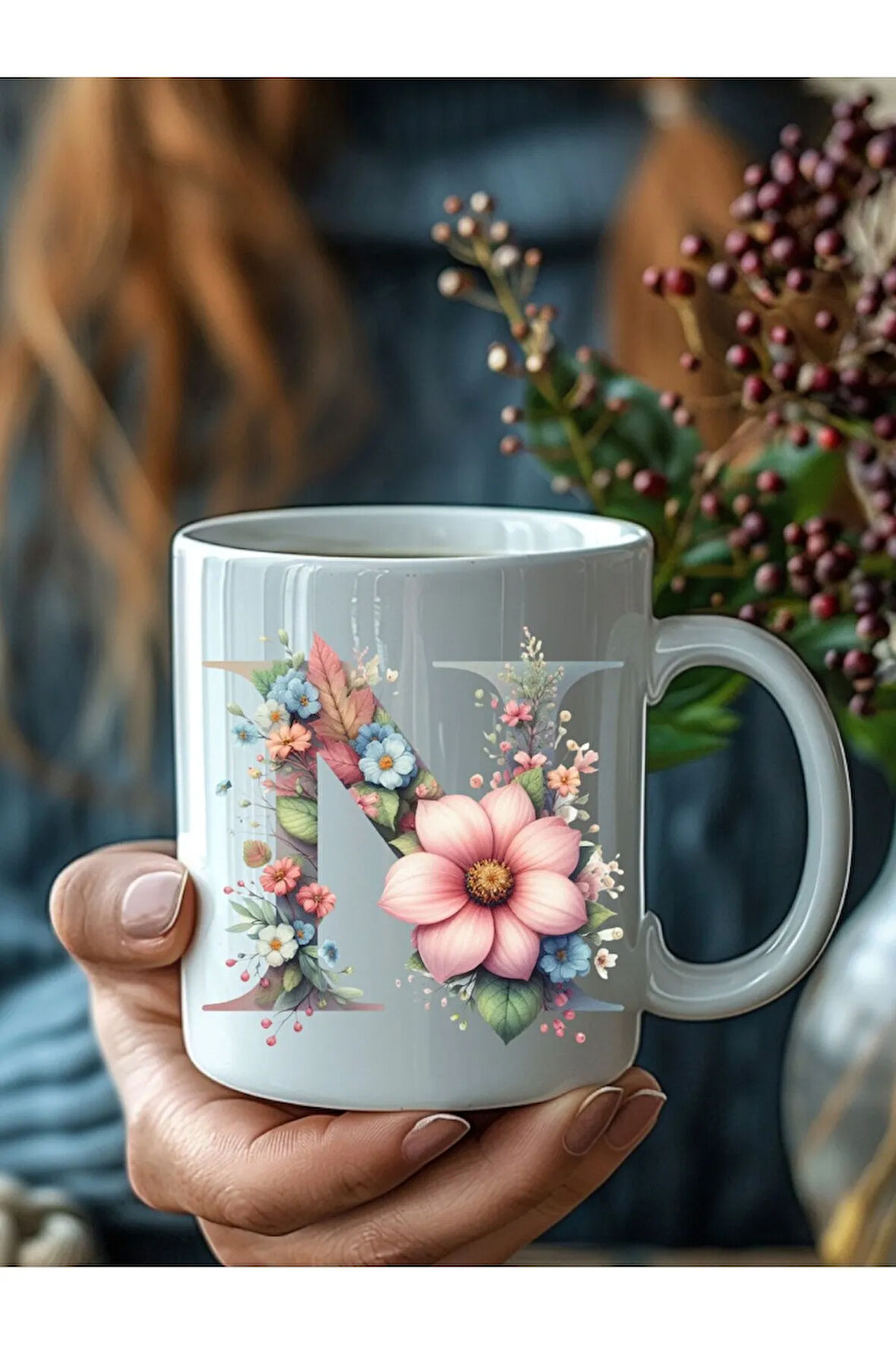 Renkli Çiçekli Harf Şeklinde Kişiye Özel 3 Boyutlu Tasarım Seramik Kupa Mug - Hediyelik