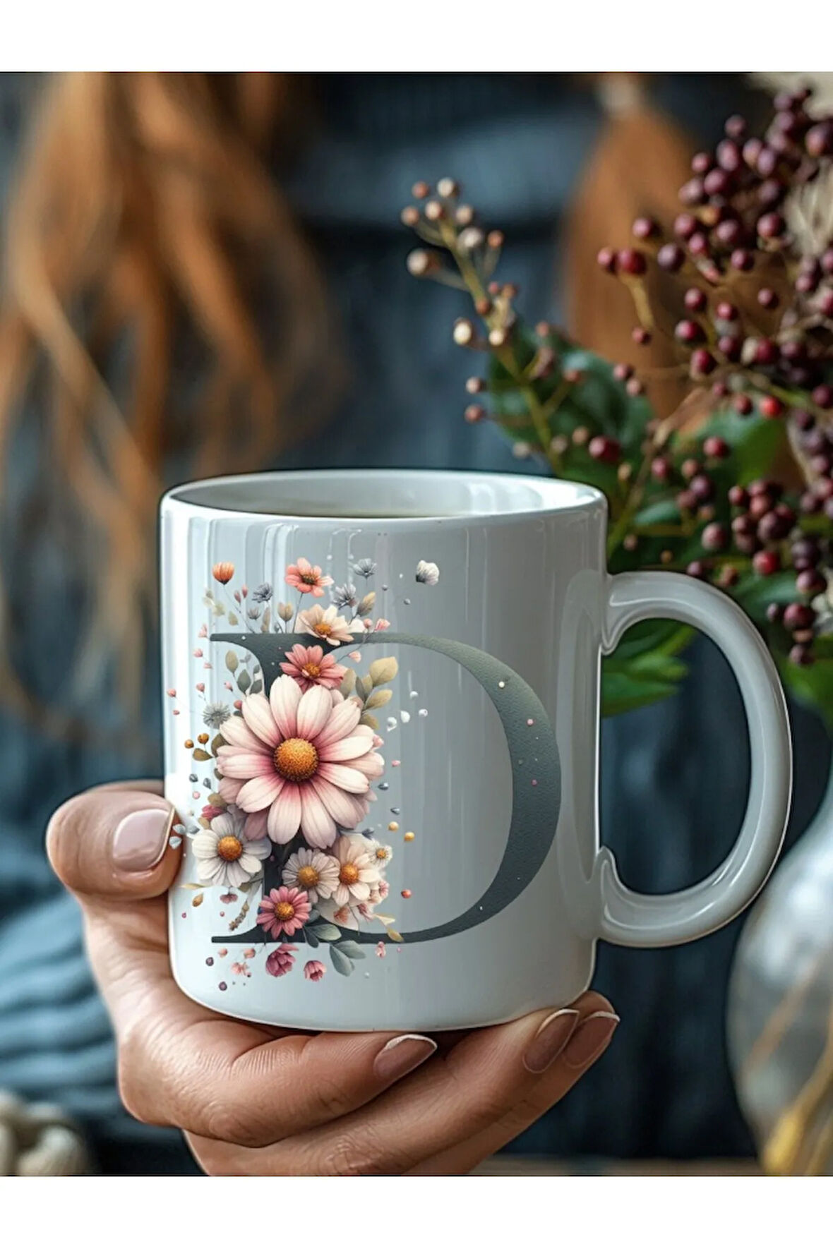 Renkli Çiçekli Harf Şeklinde Kişiye Özel 3 Boyutlu Tasarım Seramik Kupa Mug - Hediyelik