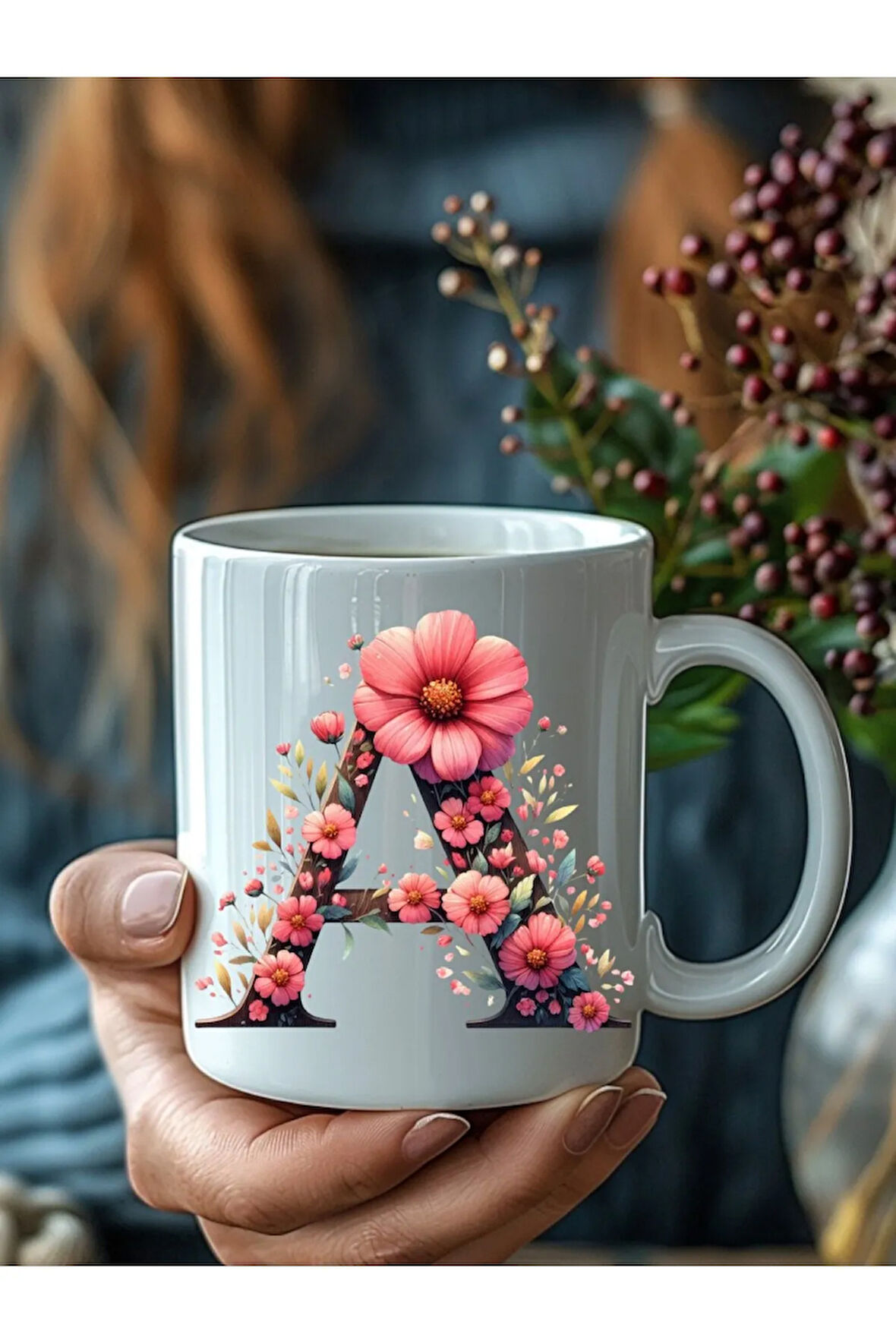 Renkli Çiçekli Harf Şeklinde Kişiye Özel 3 Boyutlu Tasarım Seramik Kupa Mug - Hediyelik