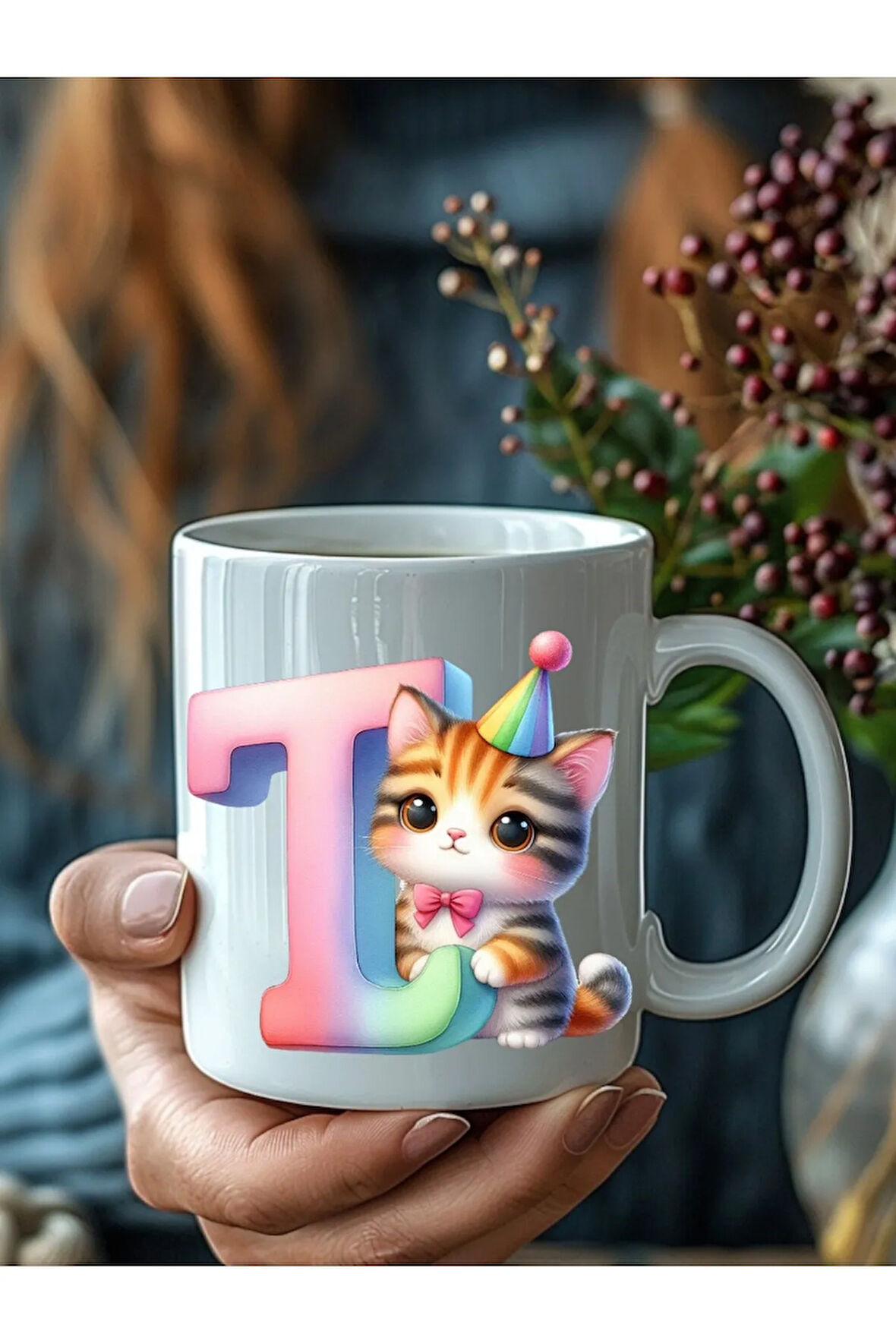 Kedili Harf Şeklinde Kişiye Özel 3 Boyutlu Tasarım Seramik Kupa Mug - Hediyelik Kupa Bardak