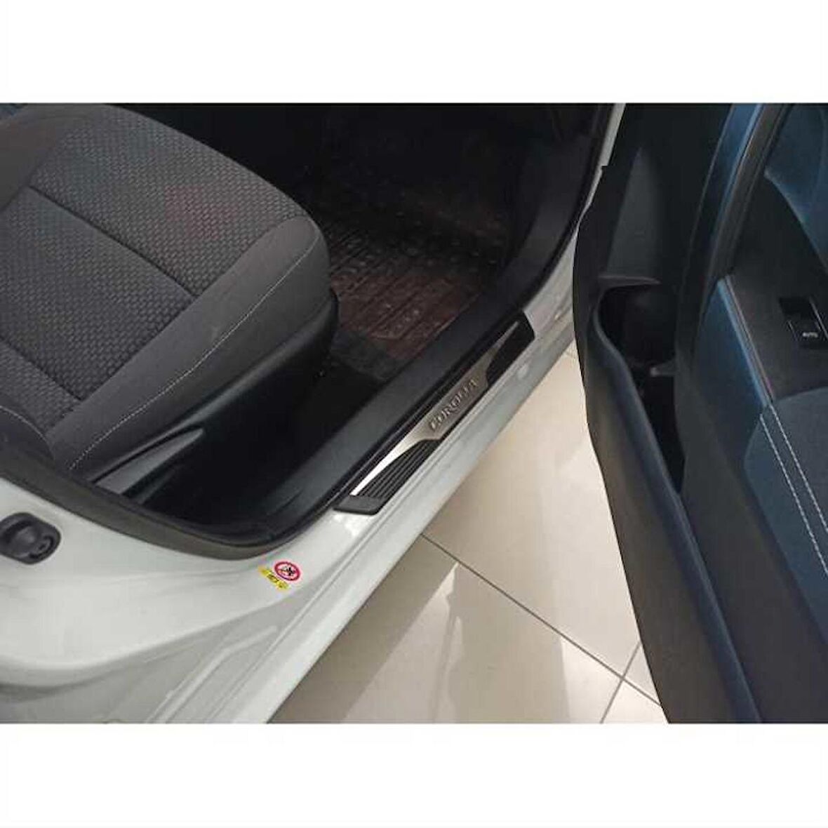 COROLLA 2013-2016 IÇIN UYUMLU KAPI ESIK NIKELAJI ISIKSIZ