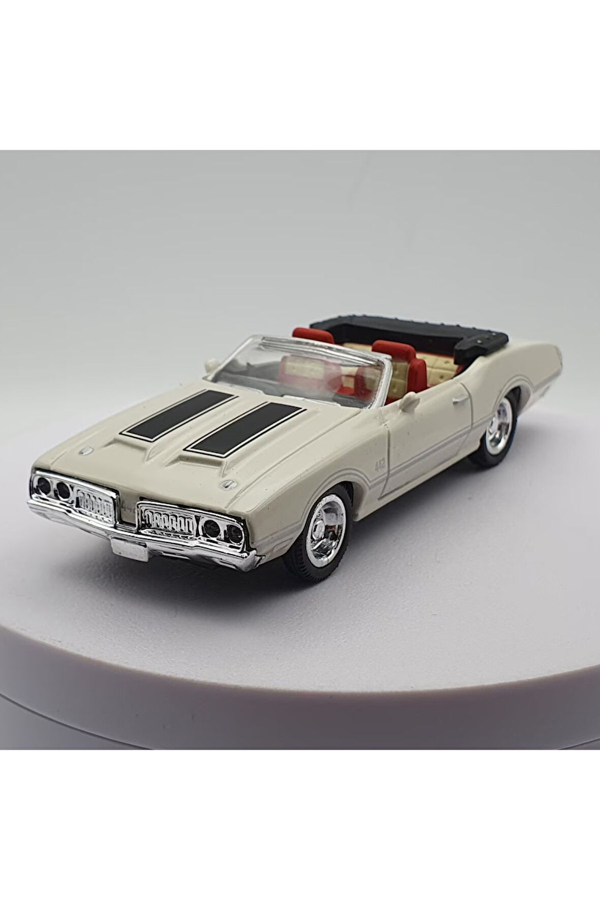 1:43 Ölçekli Lisanslı Metal Retro Amerikan Arabaları - 1970 Oldsmobile 4-4-2 W-30 - 10 CM