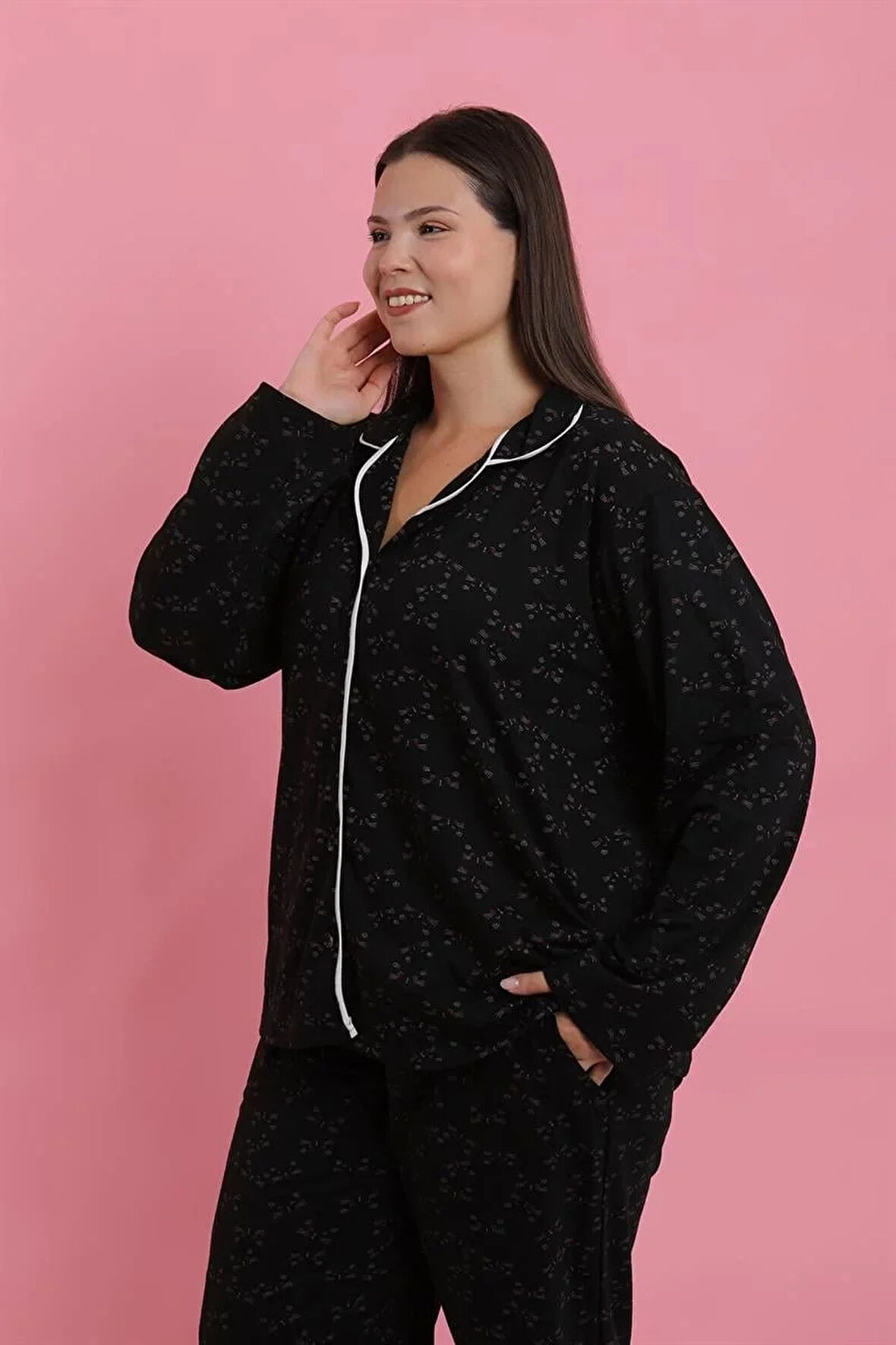 Moda Kadın Büyük Beden Siyah Beyaz Biyeli Desenli Düğmeli Pijama Takımı