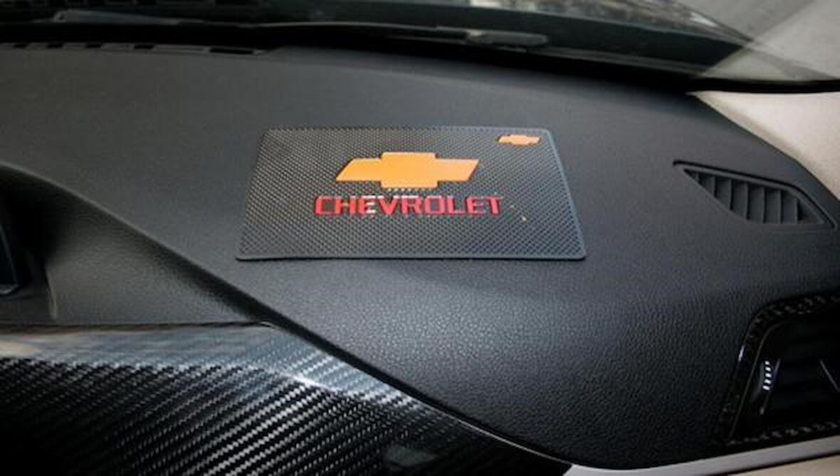 Chevrolet Torpido Kaydırmaz Ped