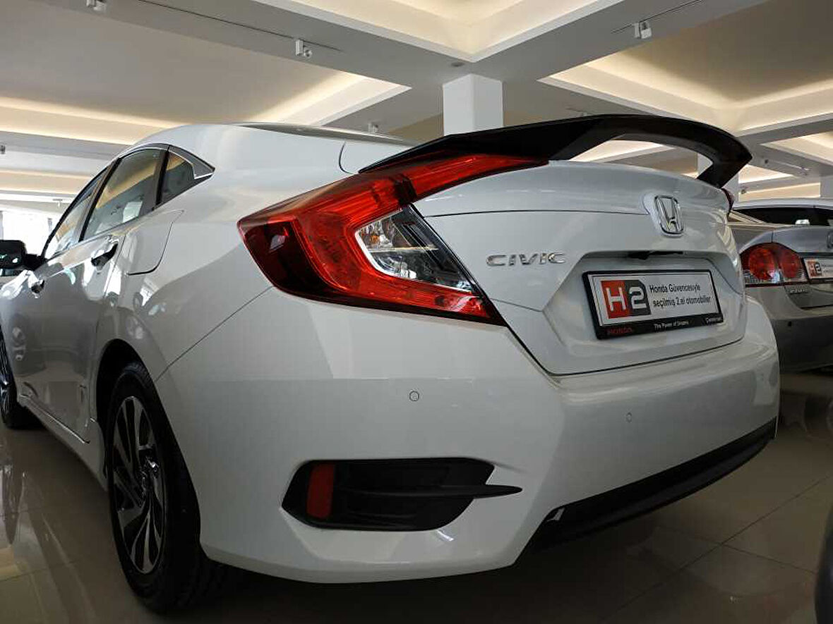 Honda Civic Fc5 V Style Spoiler - Piano Black