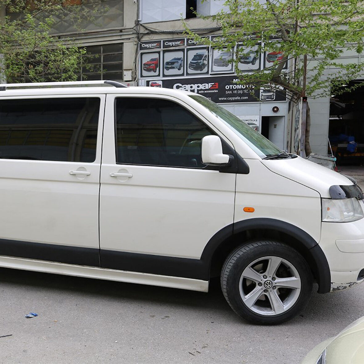 Volkswagen Transporter T5 Kısa Şasi 2009 - 2014 Çamurluk Kapı Dodikleri Set 11 Parça Çift Sürgü