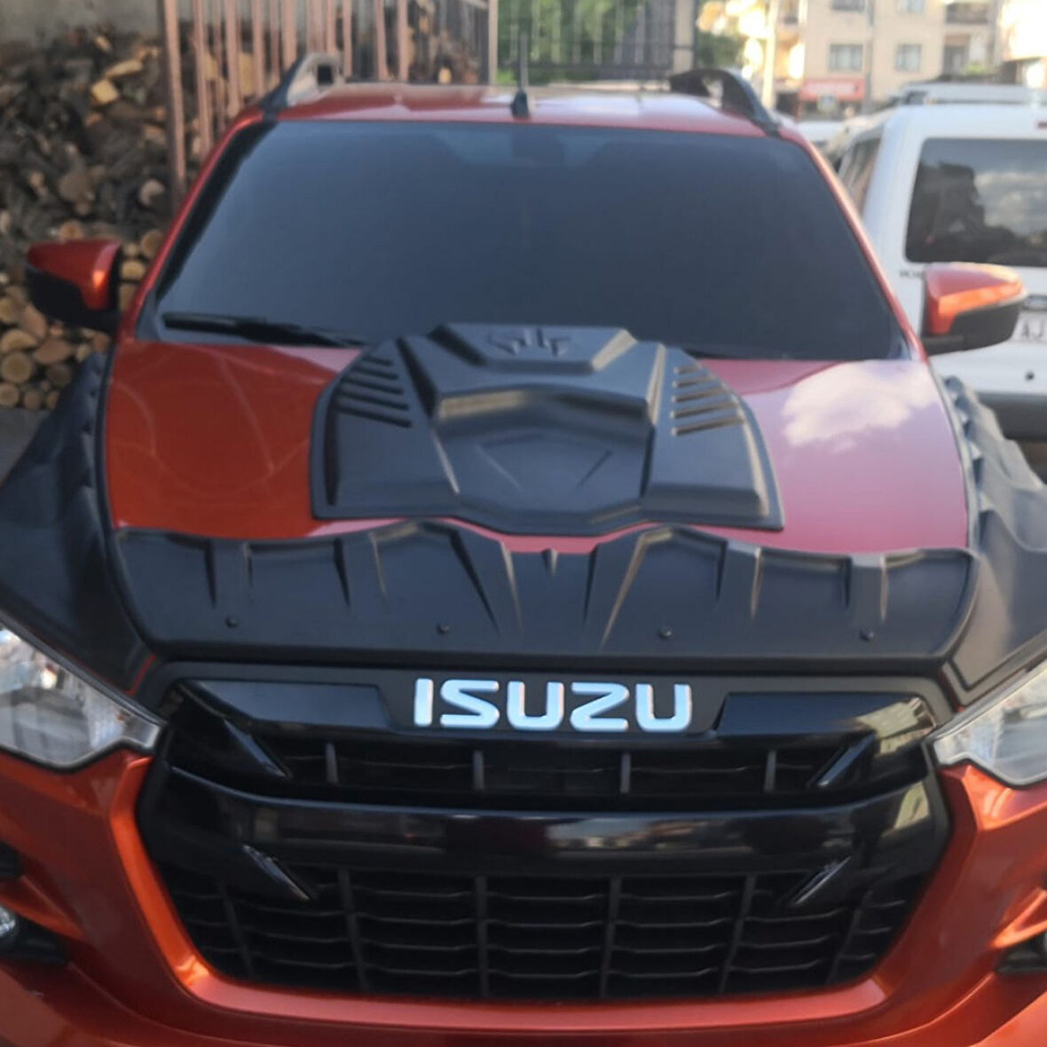 Isuzu D-Max 2021- Ön Kaput Scoop