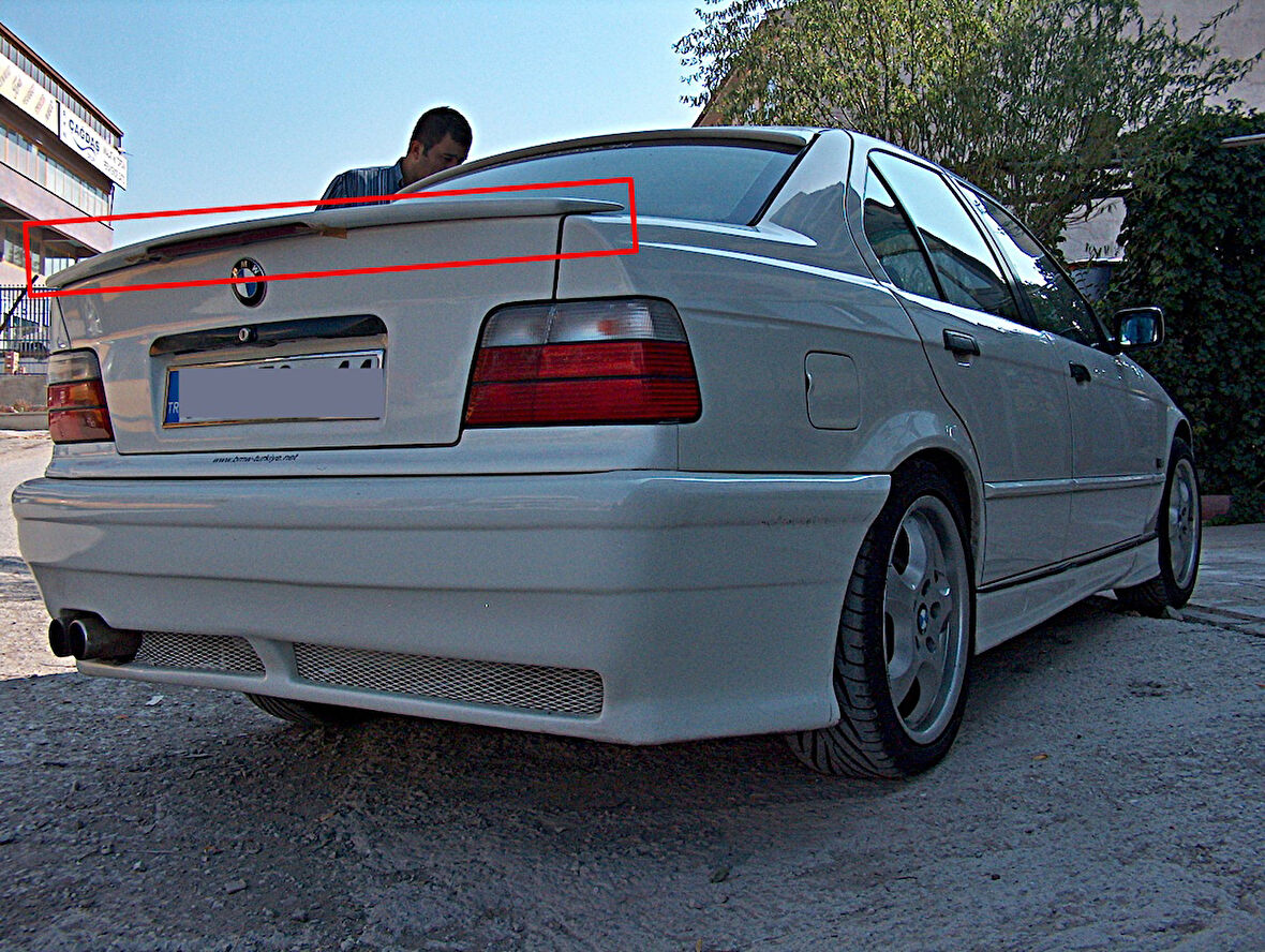 Bmw E36 1991-1998 Anatomik Işıklı Spoiler