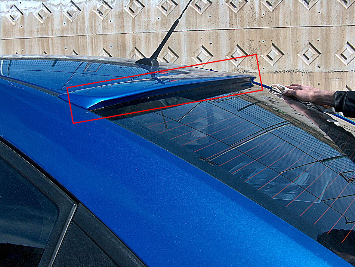 Chevrolet Cruze Cam Üstü Spoiler