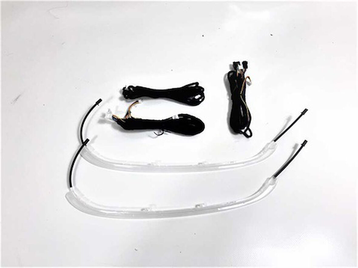 Mercedes W177 A Serisi 2019+ W118 CLA 2020+ Uyumlu Ön Koltuk Ambiyans 2 Parça