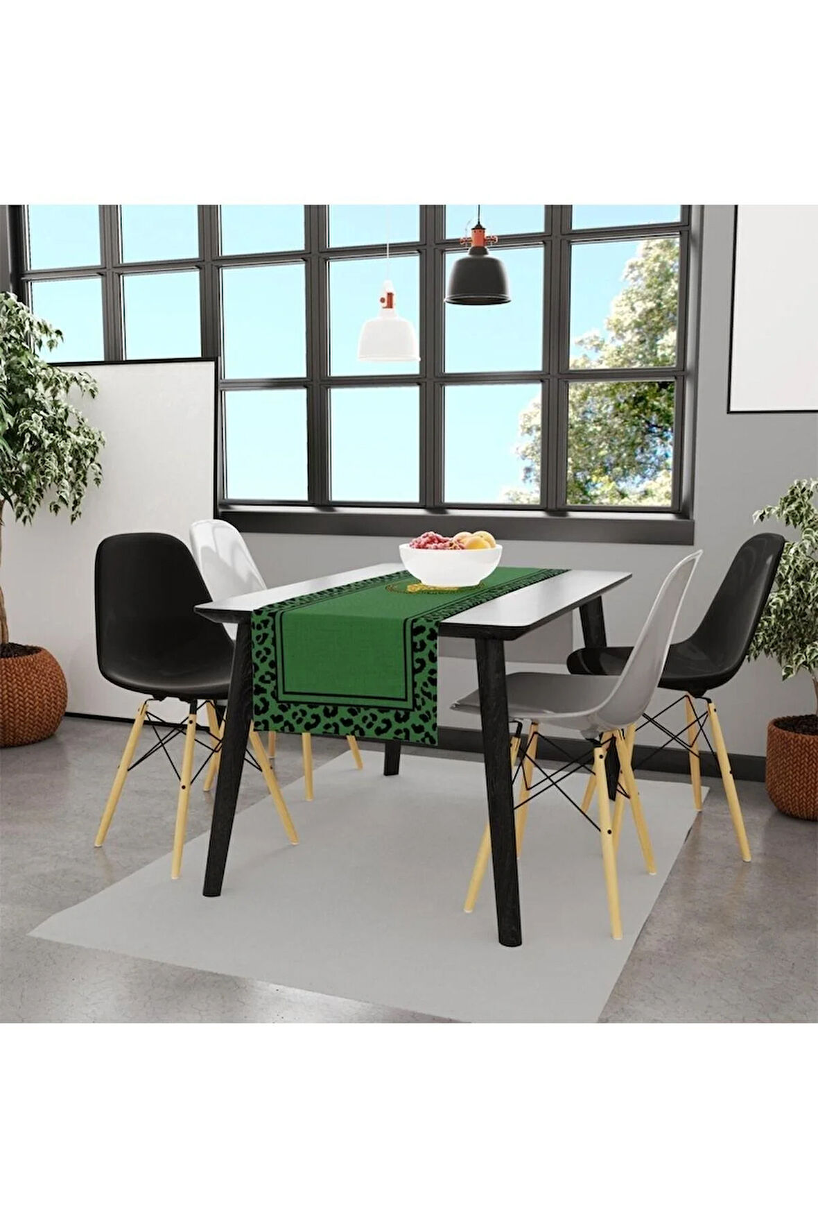 Yeşil Büst Detaylı Runner Örtüsü 140x45cm (İNCE KETEN, ULUSLARARASI YIKAMA VE SOLMAMA SERTİFİKASI)