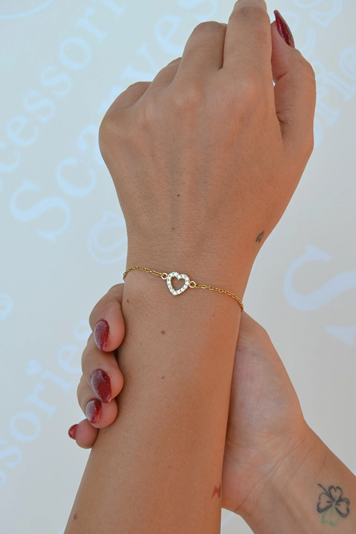 Zirkon Mini Kalpli İnce Zincir Bileklik – 14K Gold Kaplama