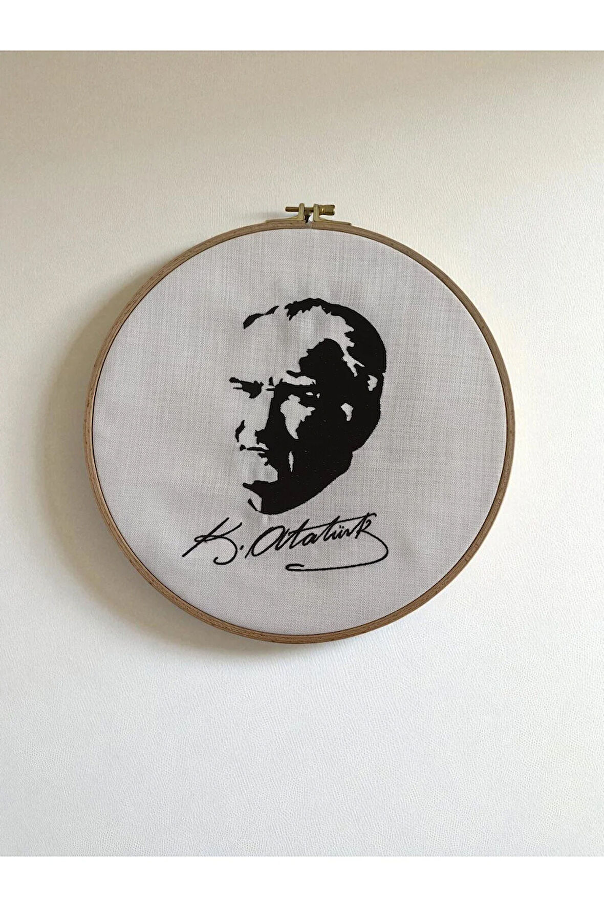 Atatürk Portre Nakışlı Kasnak Duvar Süsü 29Cm