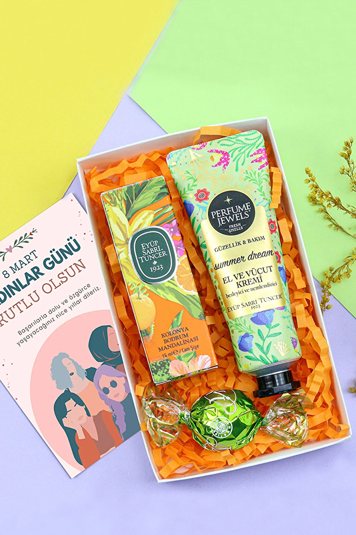 Eyüp Sabri Tuncer Mini Kolonya & Eyüp Sabri Tuncer El ve Vücut Kremi & Lavi Çikolata Hediye Seti