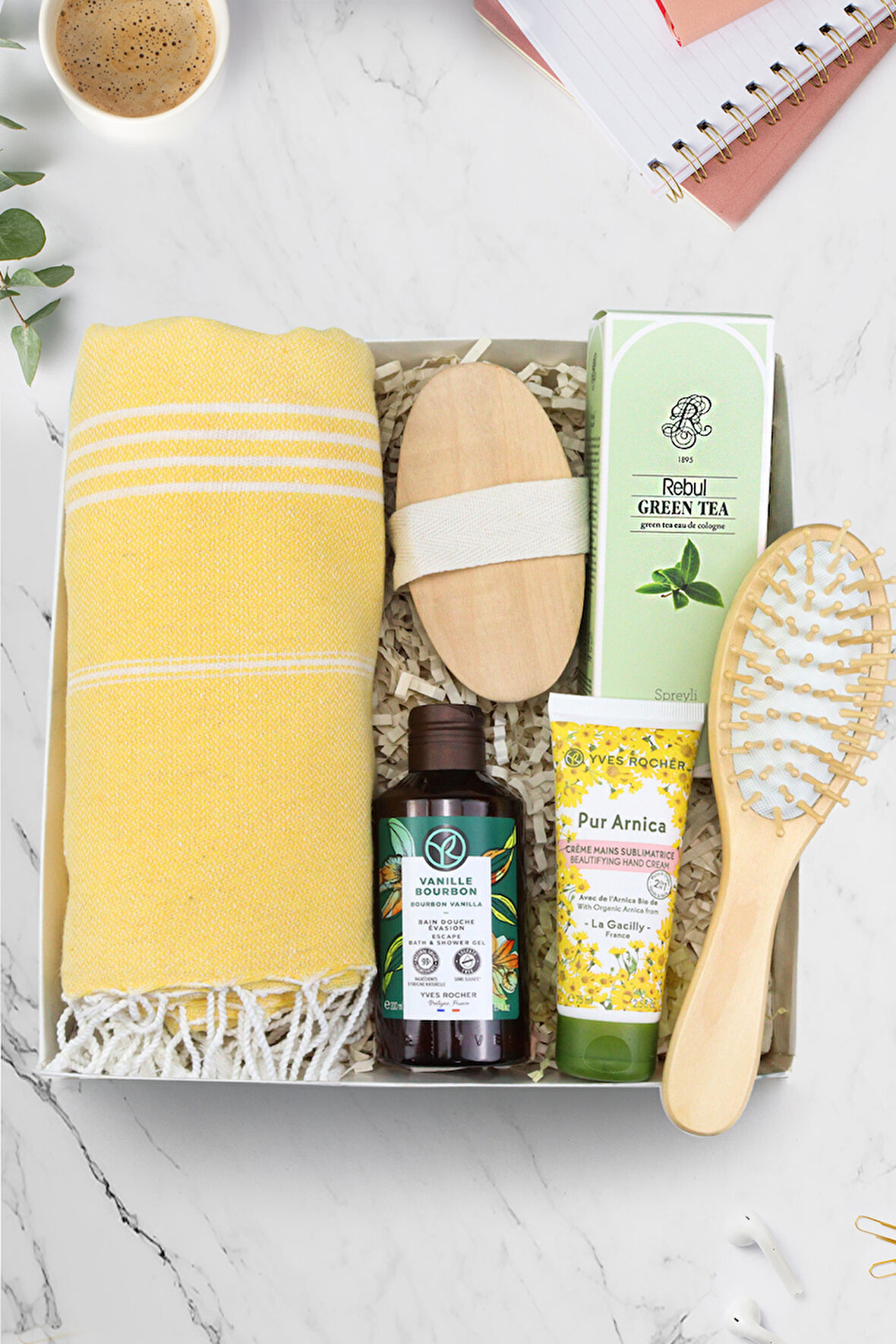 At Kılı Fırça-Ahşap Tarak & Peştemal-Yves Rocher Krem-Duş Jeli & Rebul Green Tea Kolonya Hediye Seti