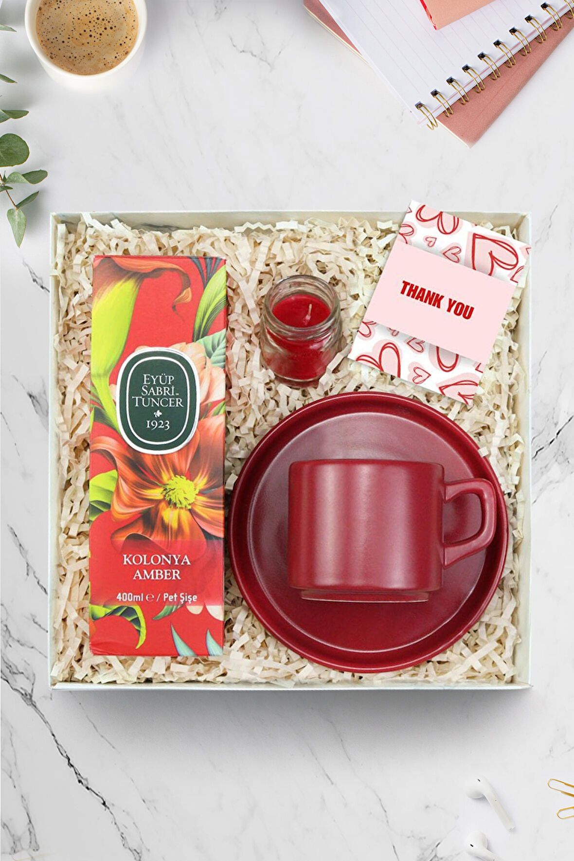 Kırmızı Fincan & Mini Kavanoz Mum & Kolonya Hediye Seti