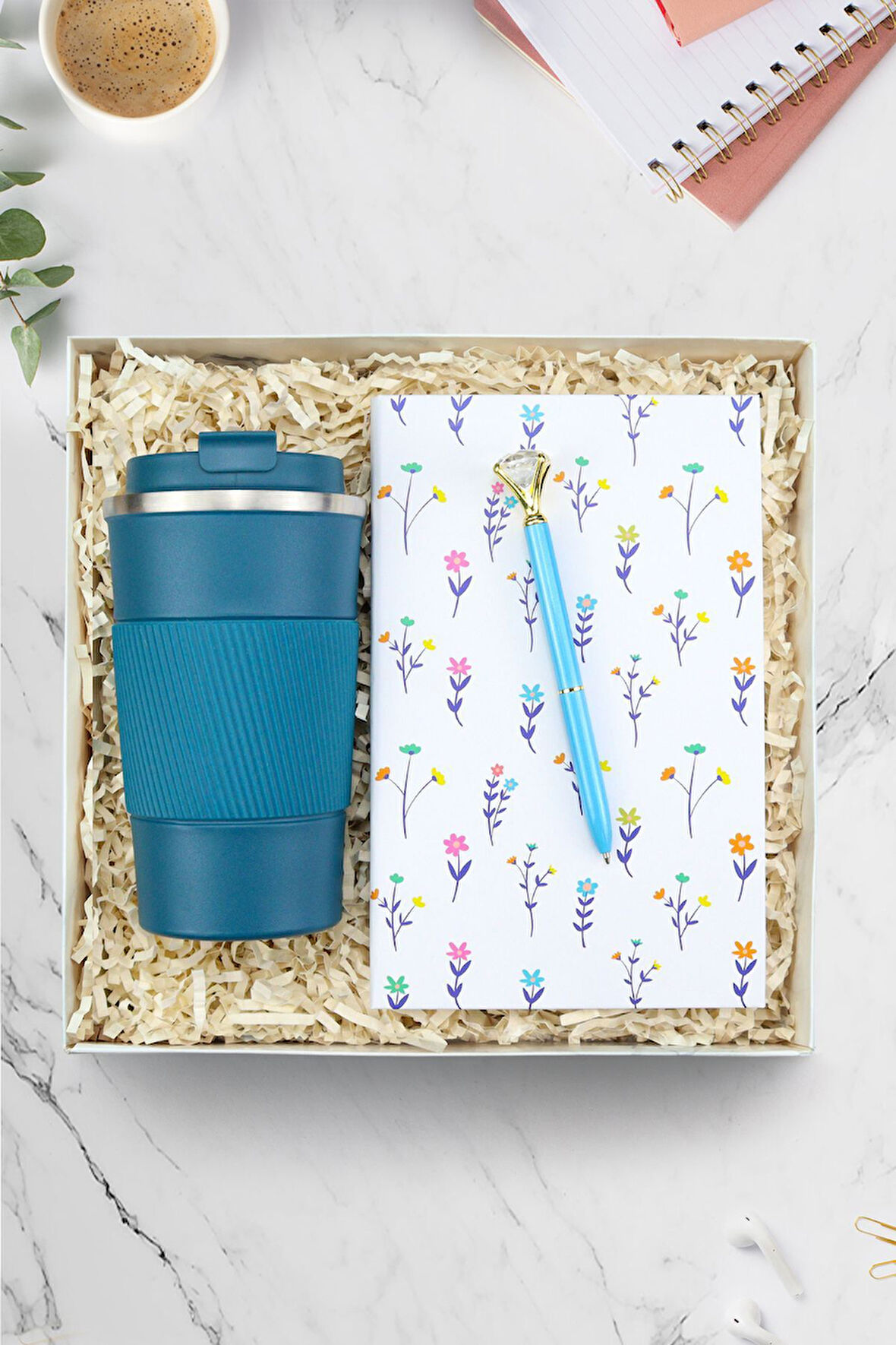 Mavi 500 ML Çelik Termos & Diamond Kalem & Beyaz Çiçekli Defter Hediye Seti