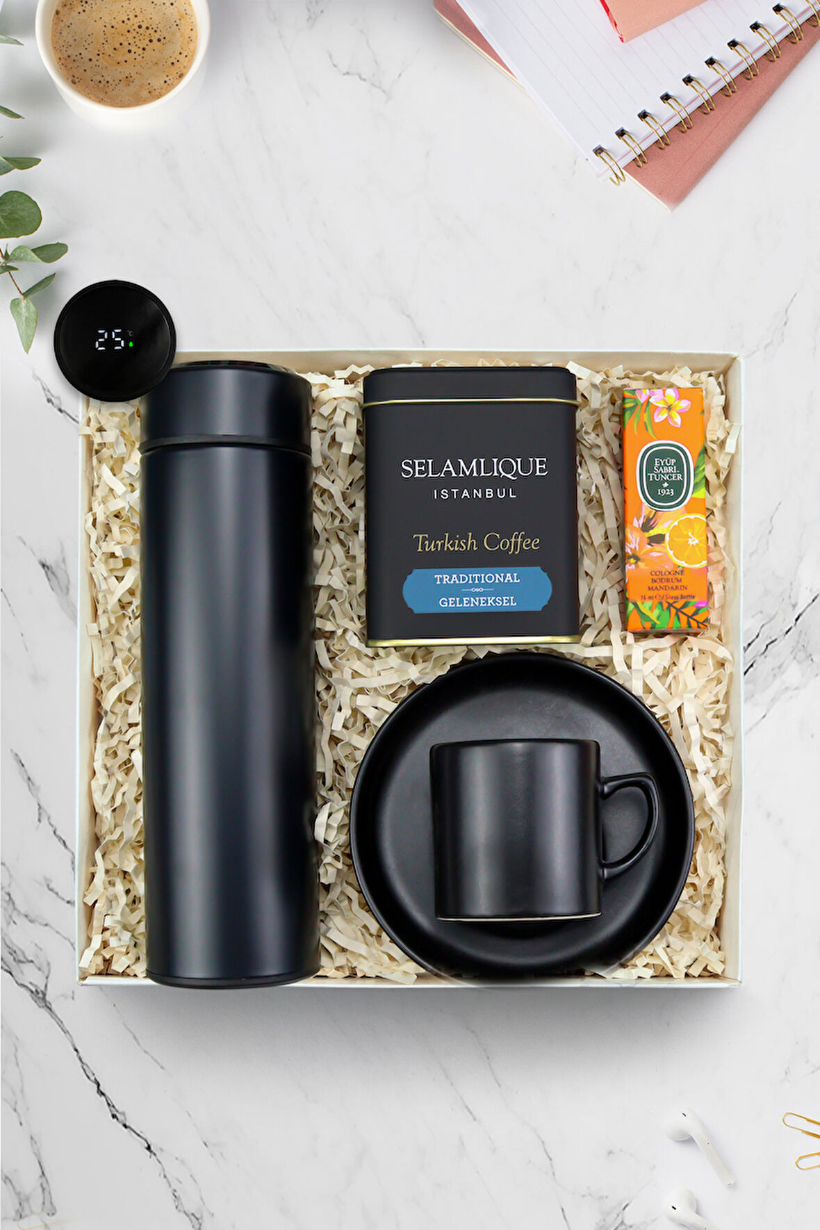 Siyah 500ML Renk Dereceli Termos & Siyah Fincan & Mini Kolonya & Selamlıque Türk Kahvesi Hediye Seti