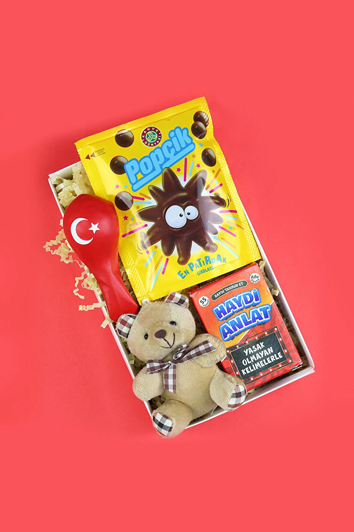 Ayıcık Anahtarlık & Popçik Çikolata & Türk Bayraklı Balon & Haydi Anlat Kart Oyunu Hediye Seti
