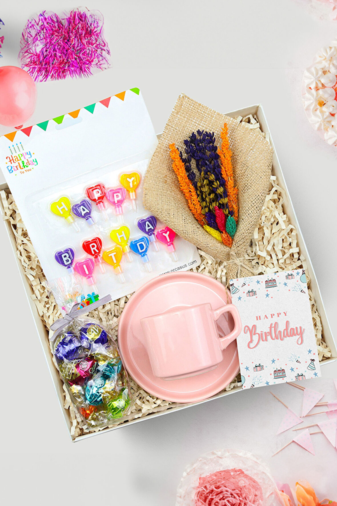 Pembe Fincan & Kurutulmuş Çiçek Buketi & Lavi Çikolata & Happy Birthday Mum Hediye Seti